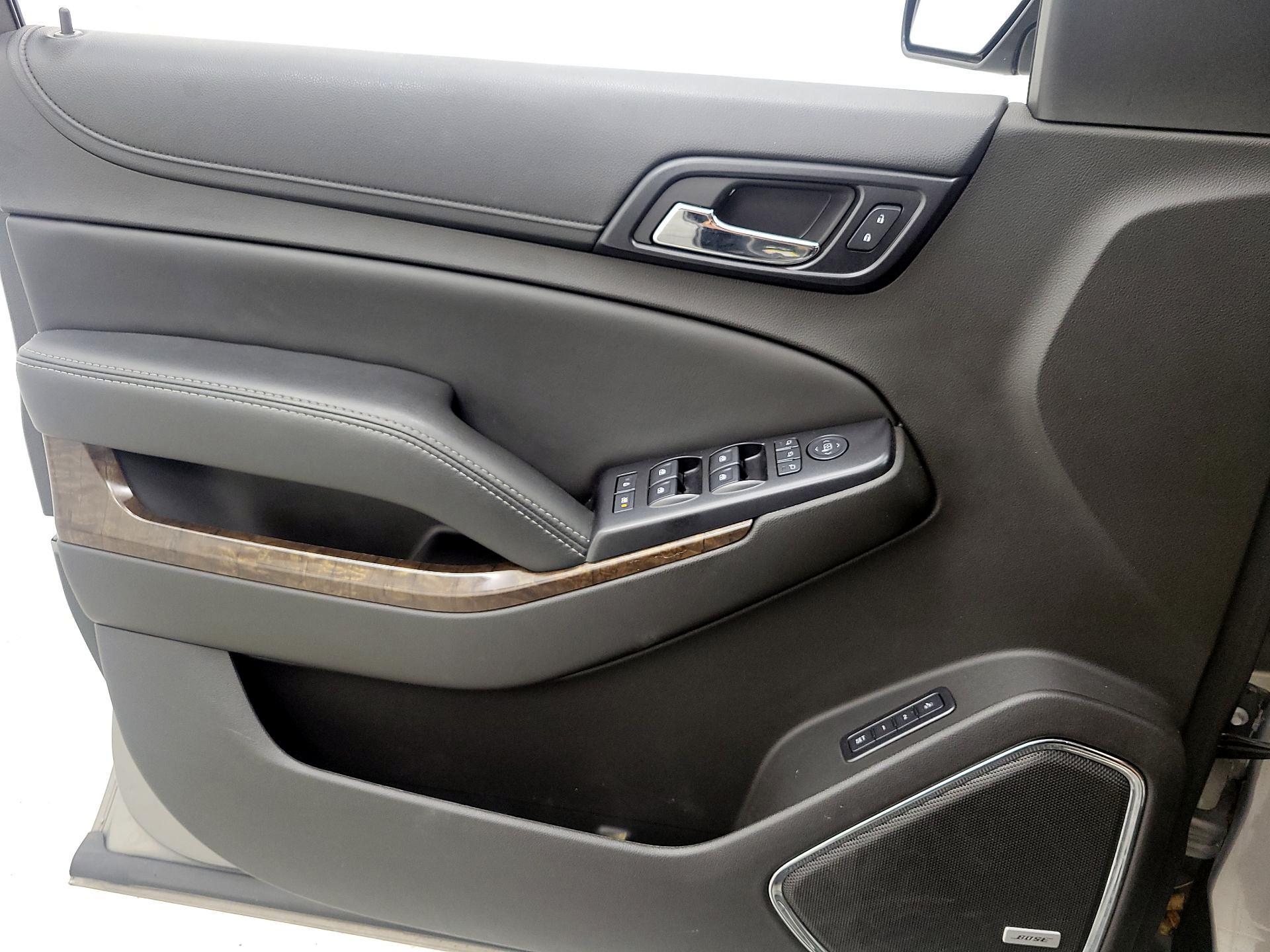 Thumbnail: 2017 Chevrolet Suburban - 12
