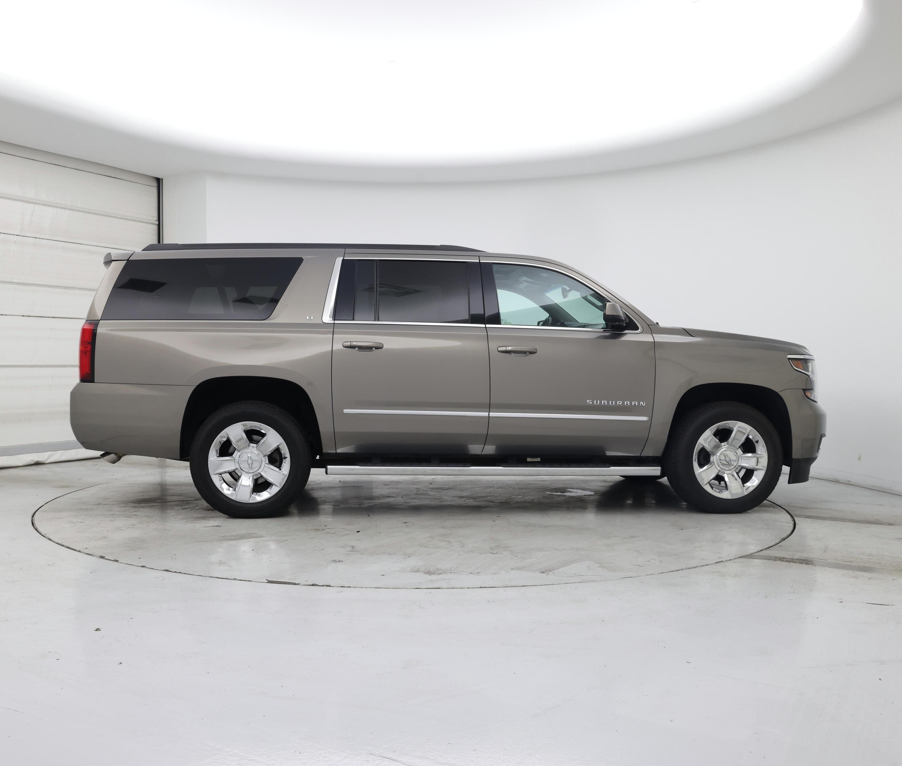 Thumbnail: 2017 Chevrolet Suburban - 7