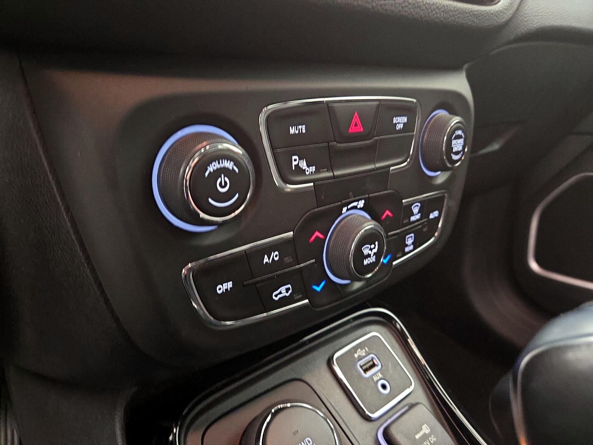 Thumbnail: 2020 Jeep Compass - 16