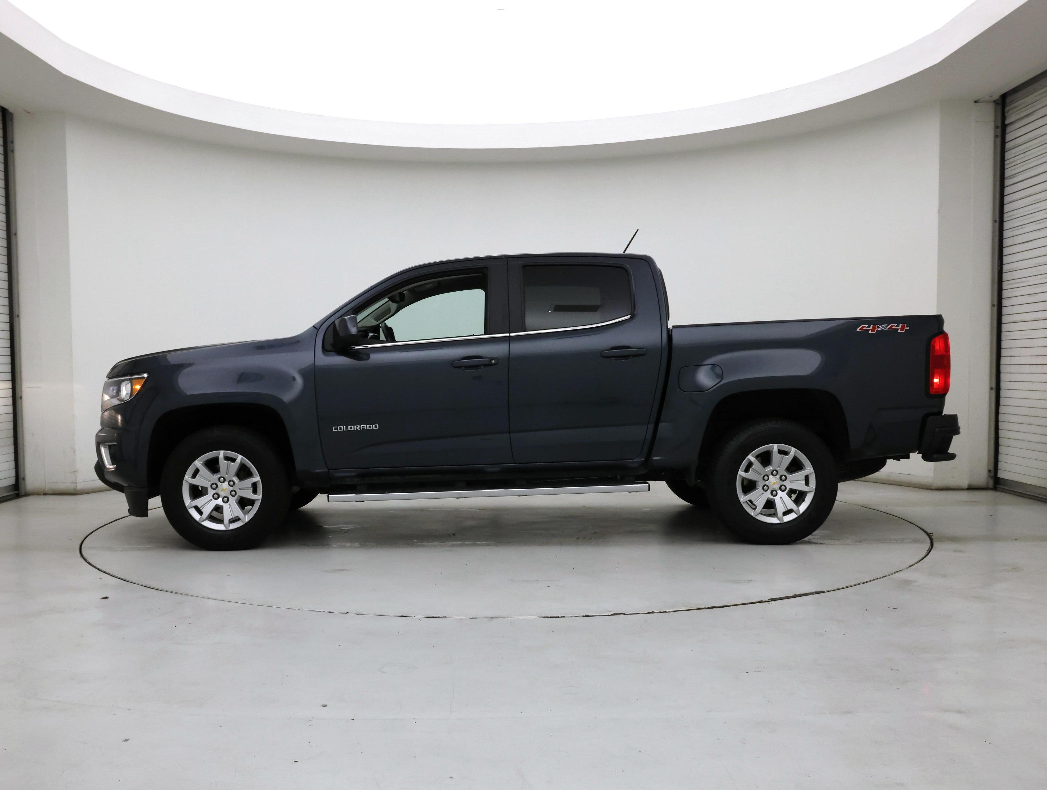 Thumbnail: 2020 Chevrolet Colorado - 3