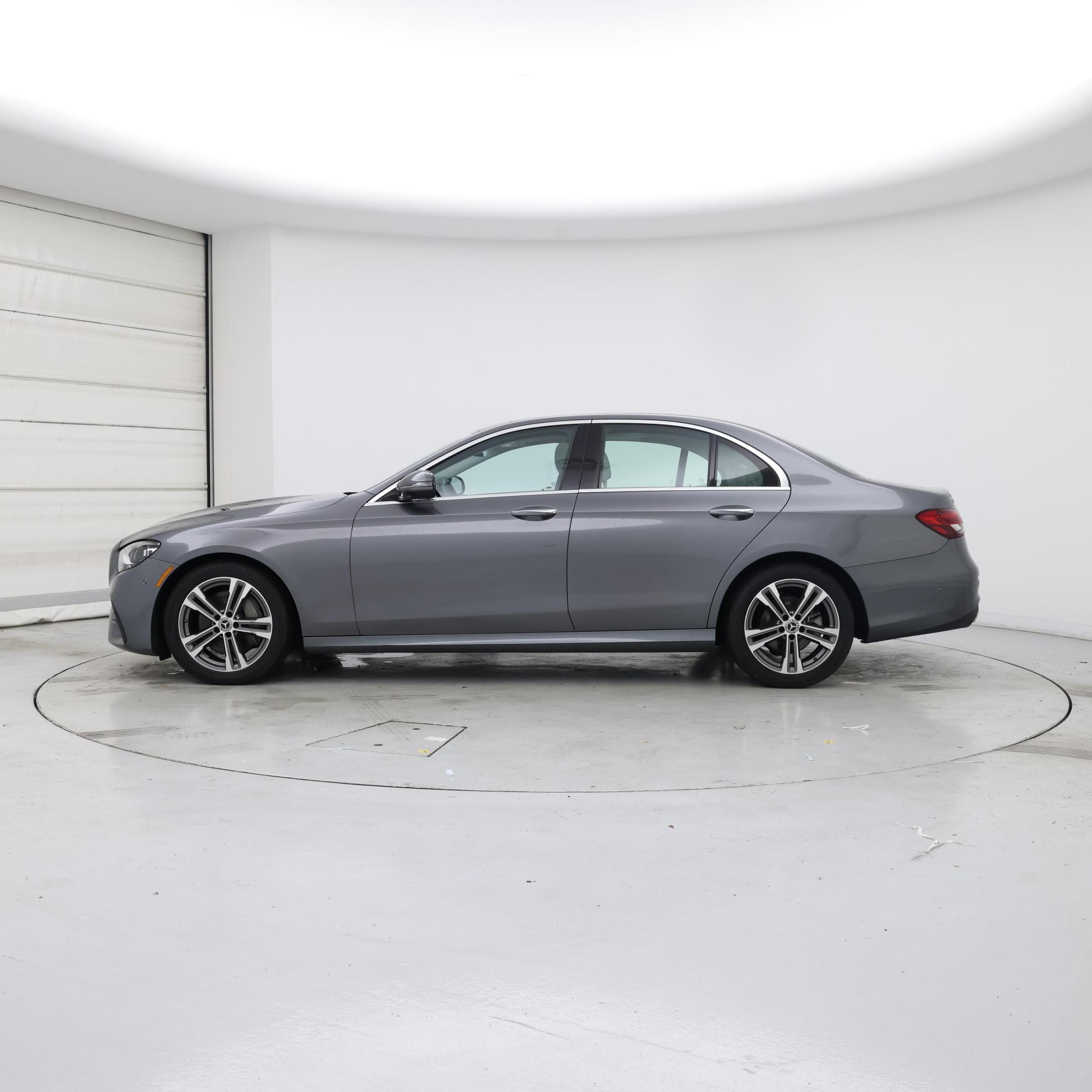 Thumbnail: 2022 Mercedes-Benz E-Class - 3