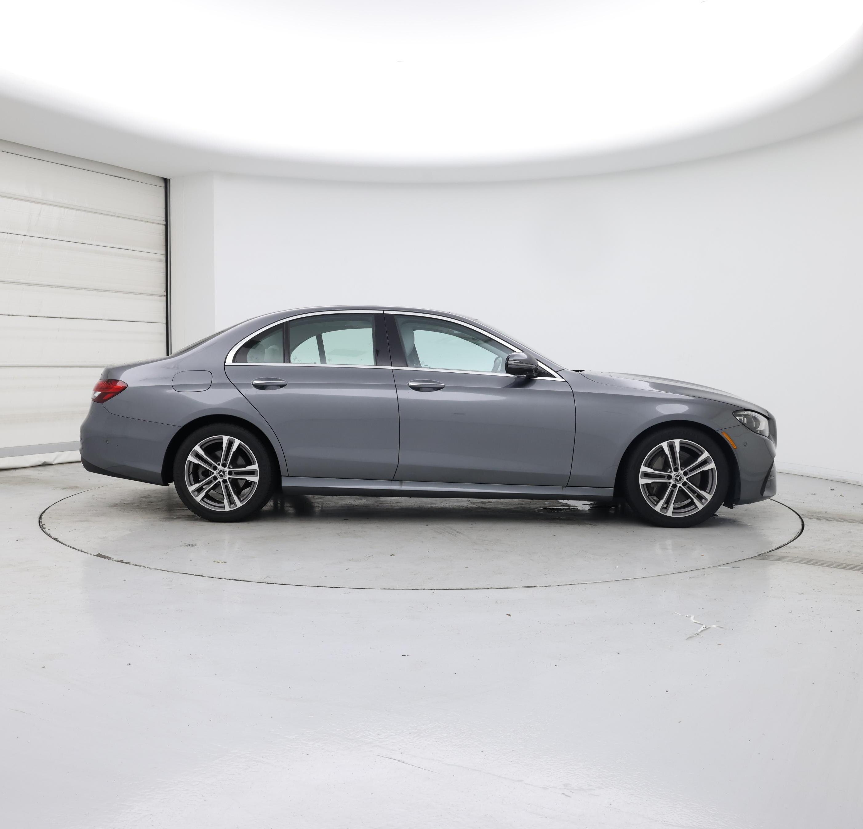 Thumbnail: 2022 Mercedes-Benz E-Class - 7