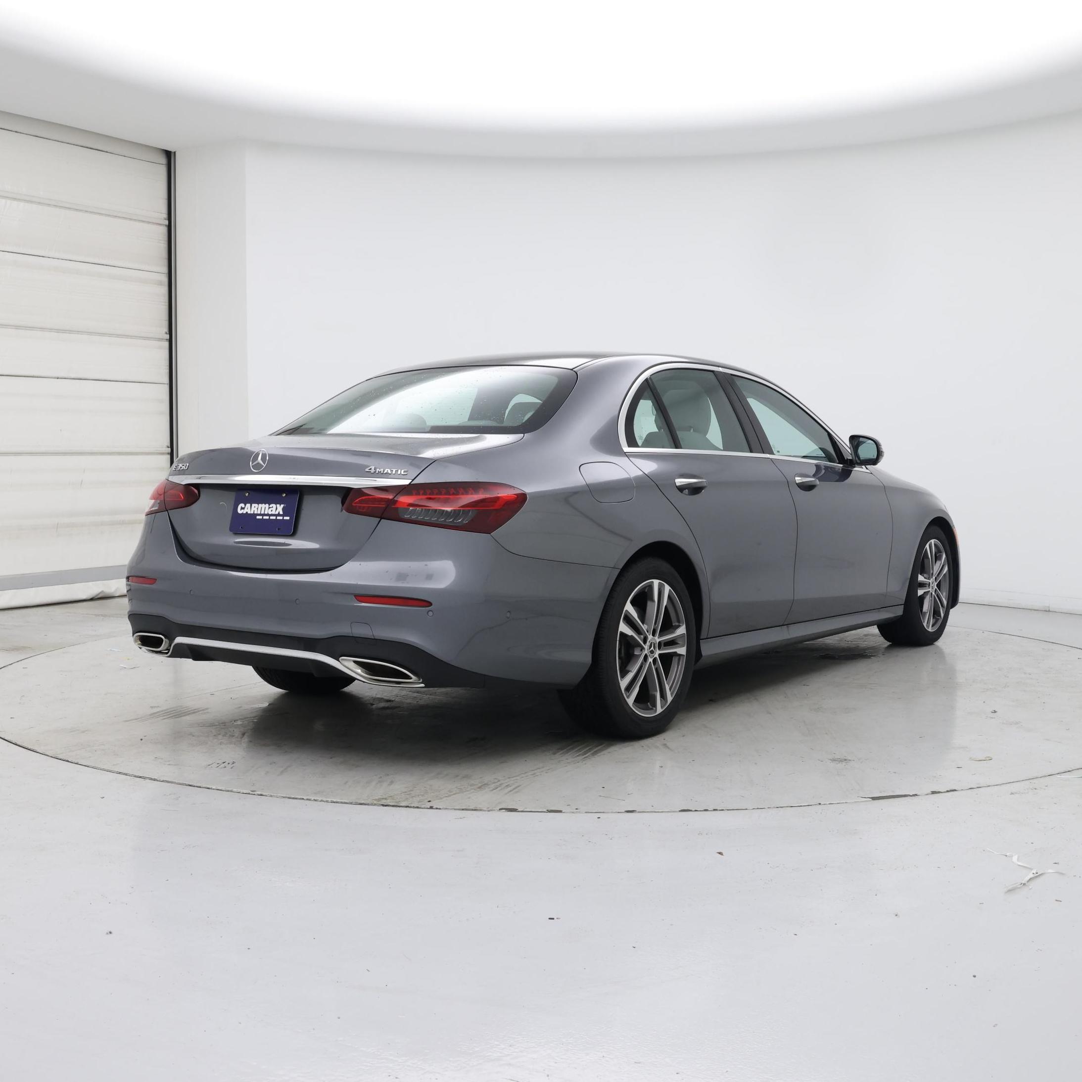 Thumbnail: 2022 Mercedes-Benz E-Class - 8