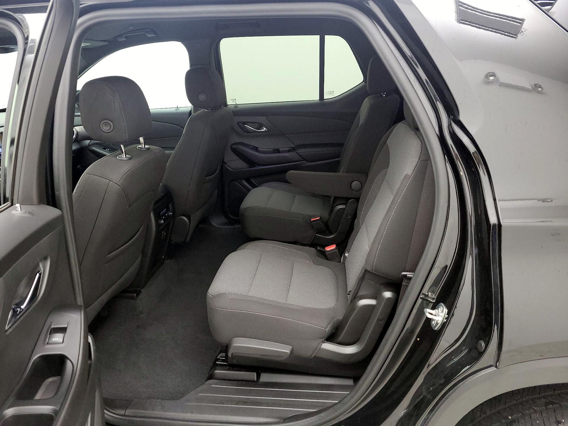 Thumbnail: 2023 Chevrolet Traverse - 19