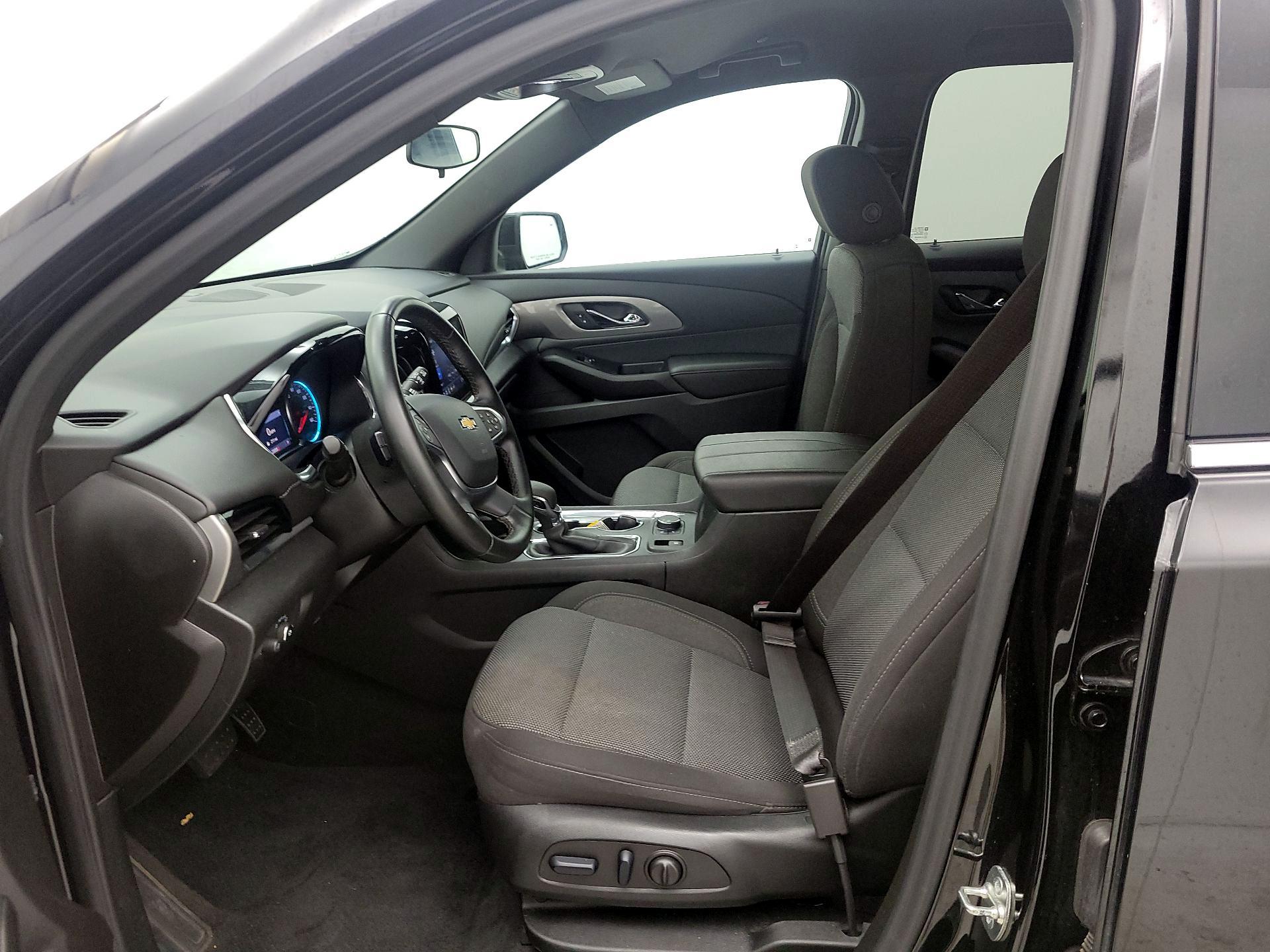 Thumbnail: 2023 Chevrolet Traverse - 11