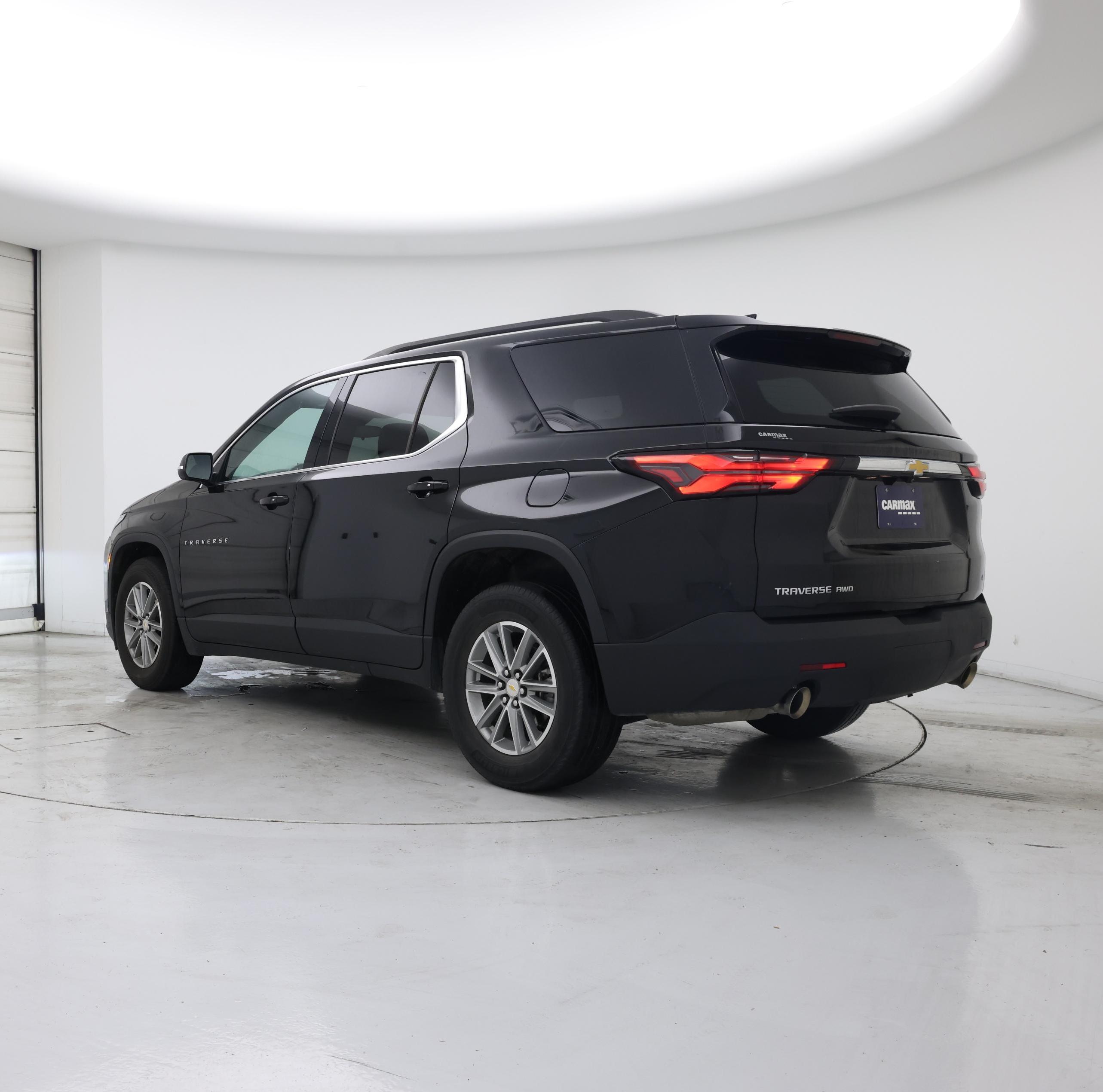 Thumbnail: 2023 Chevrolet Traverse - 2