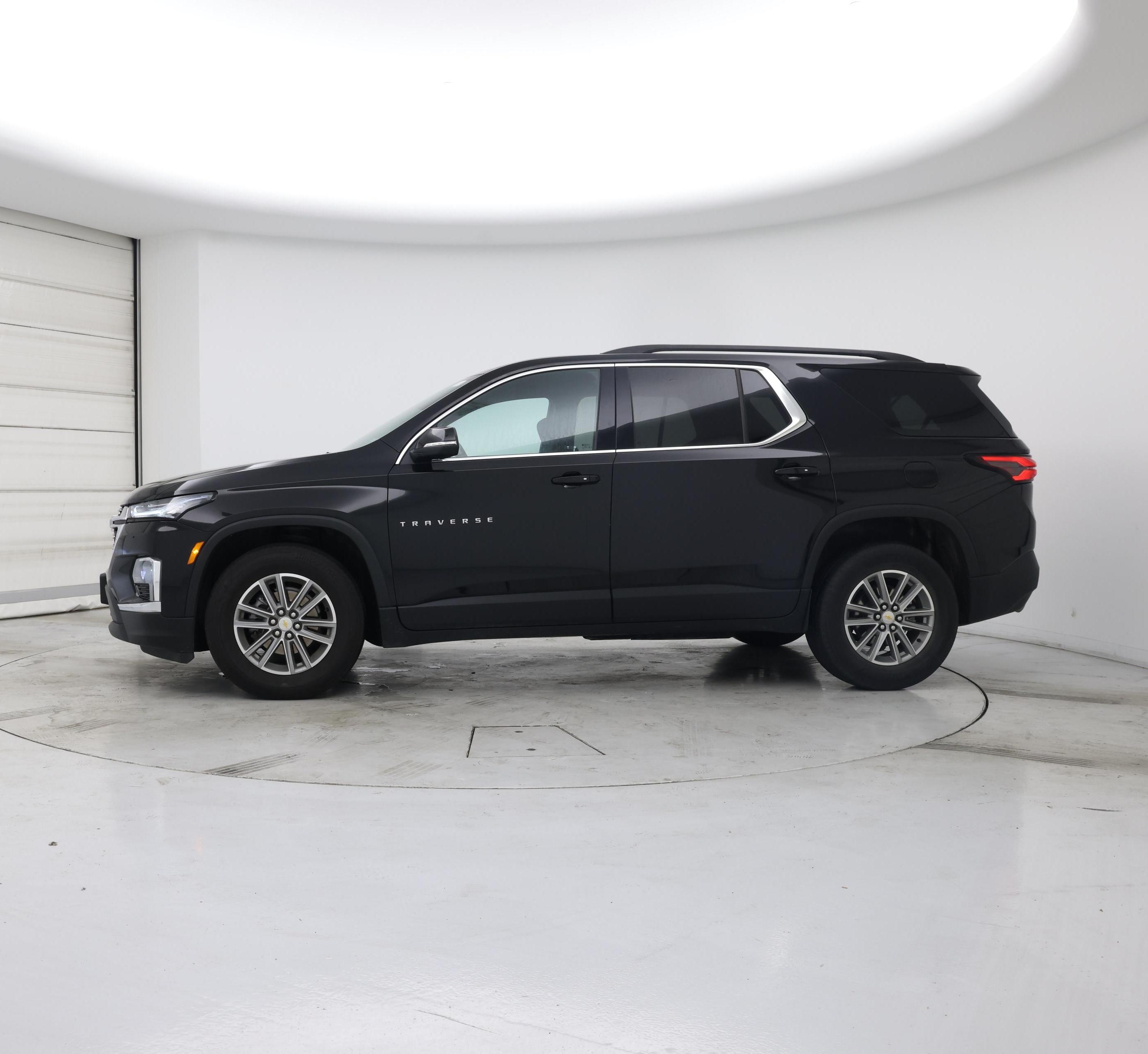 Thumbnail: 2023 Chevrolet Traverse - 3