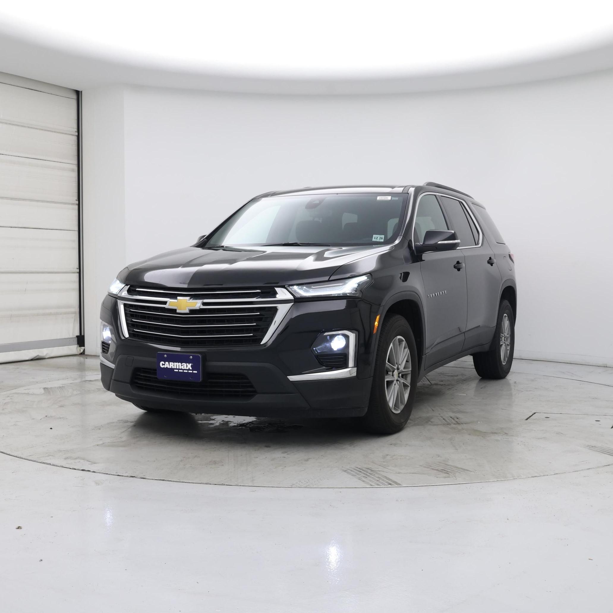 Thumbnail: 2023 Chevrolet Traverse - 4