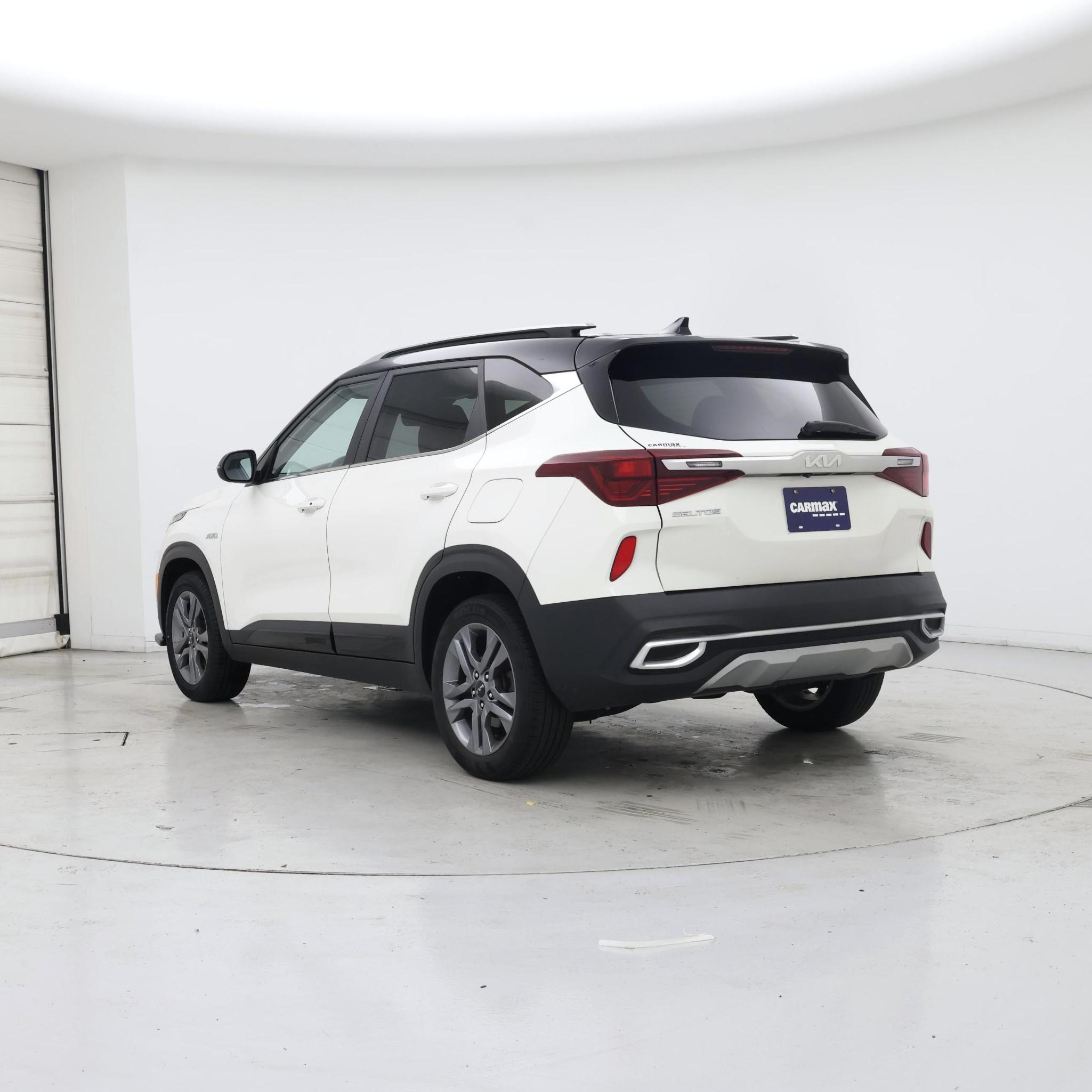 Thumbnail: 2022 Kia Seltos - 2