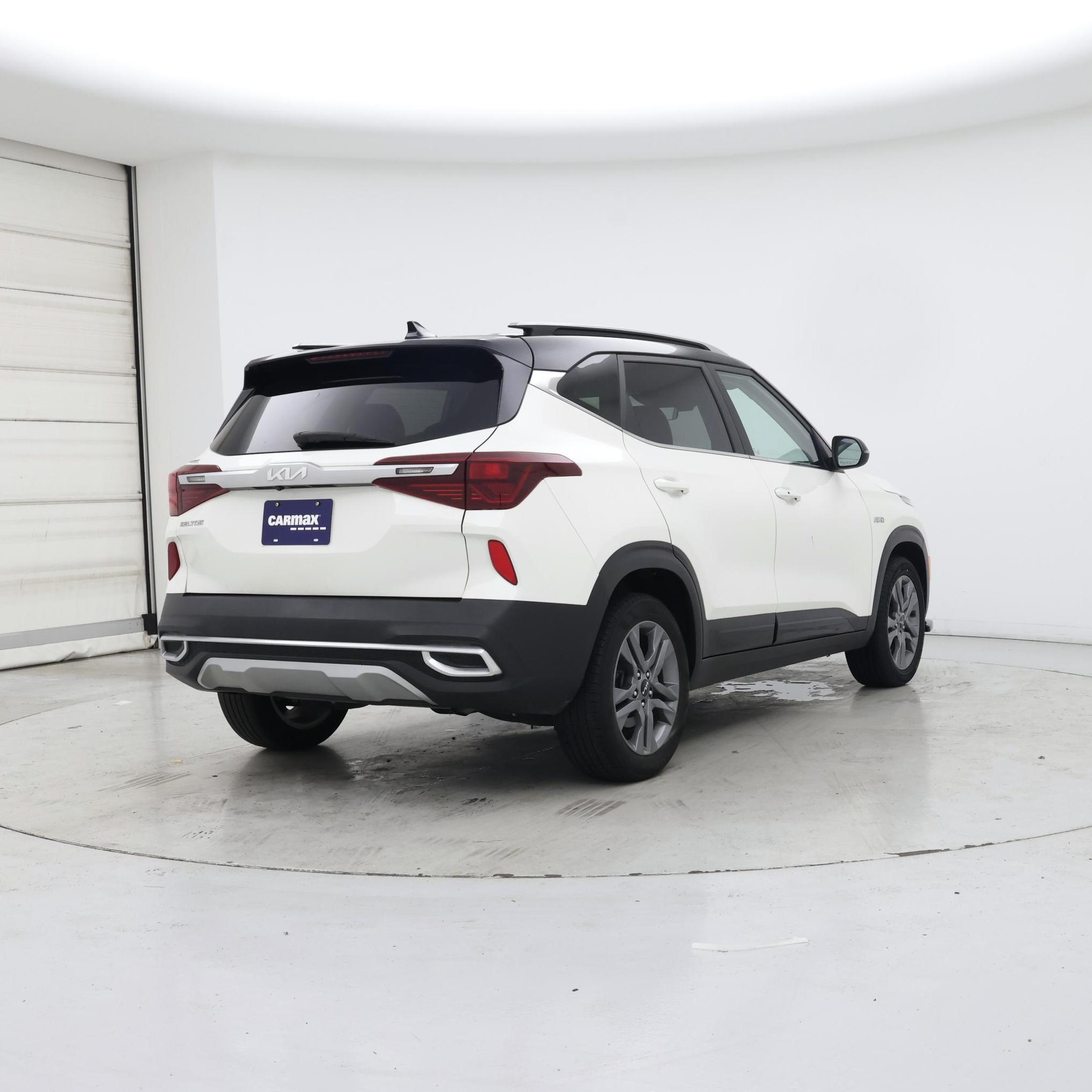 Thumbnail: 2022 Kia Seltos - 8