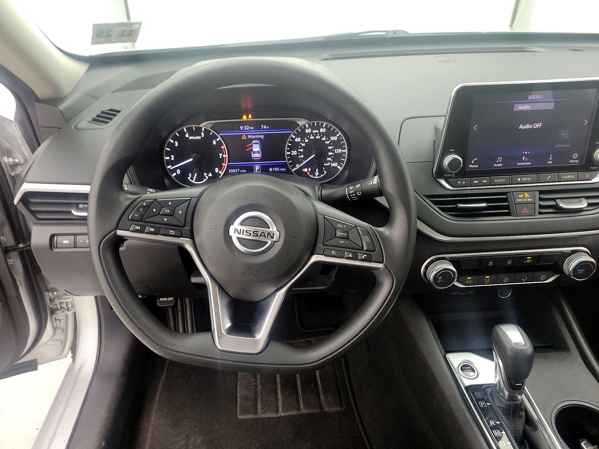 Thumbnail: 2020 Nissan Altima - 10