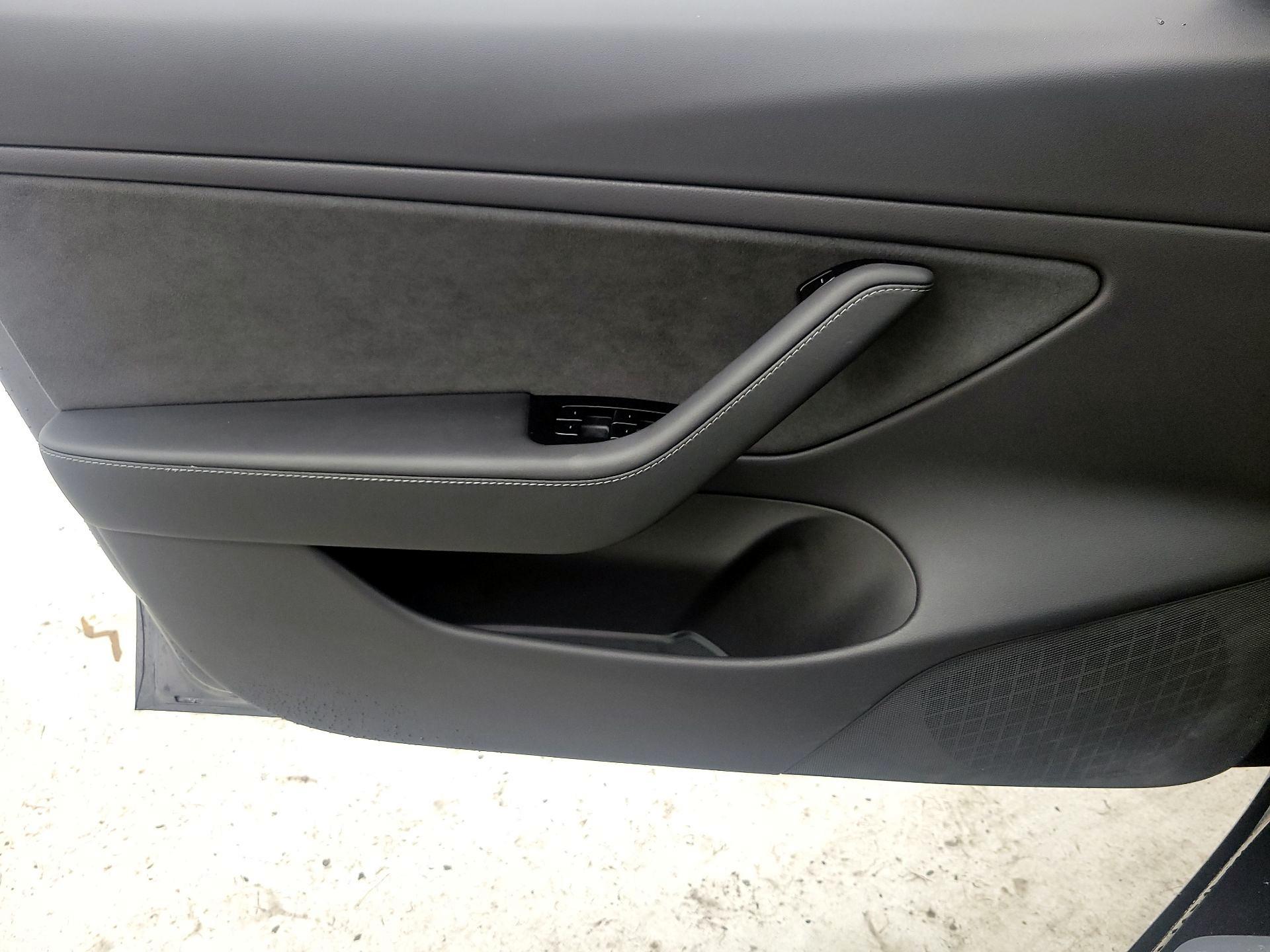 Thumbnail: 2018 Tesla Model 3 - 12
