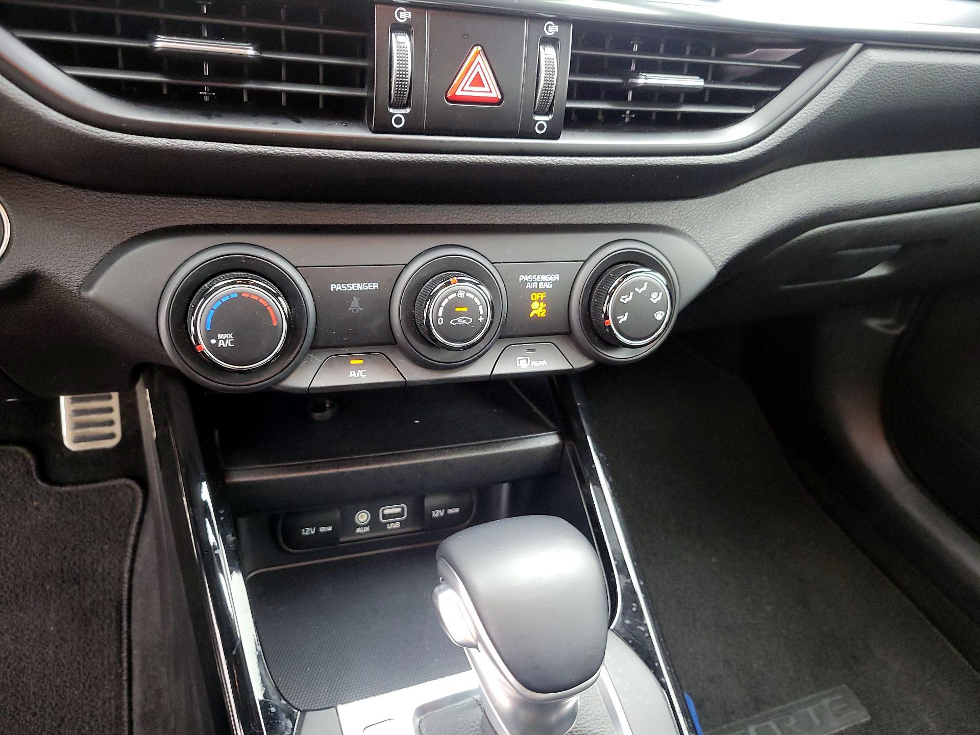 Thumbnail: 2021 Kia Forte - 16