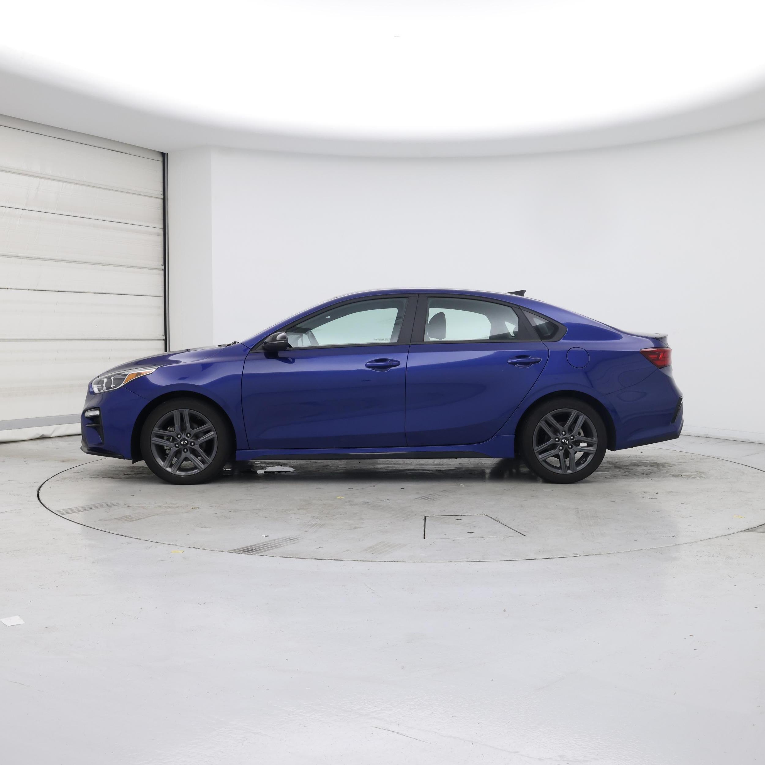 Thumbnail: 2021 Kia Forte - 3