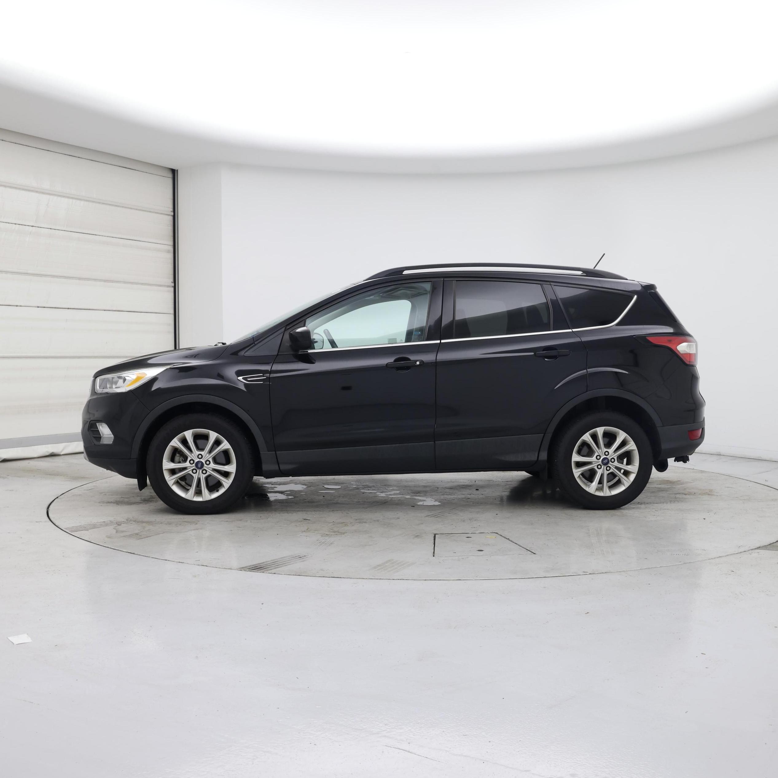 Thumbnail: 2018 Ford Escape - 3
