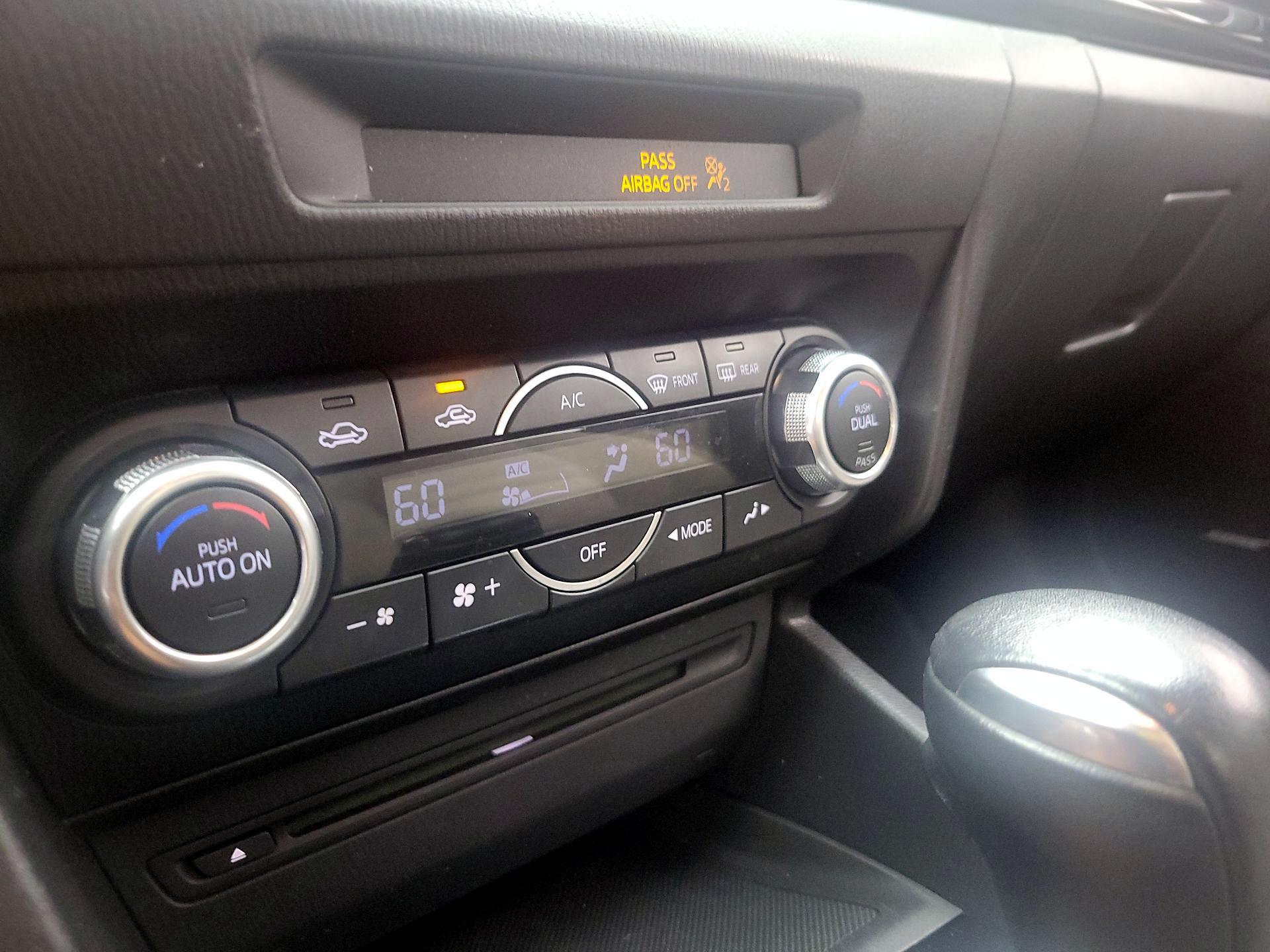 Thumbnail: 2014 Mazda Mazda3 - 16
