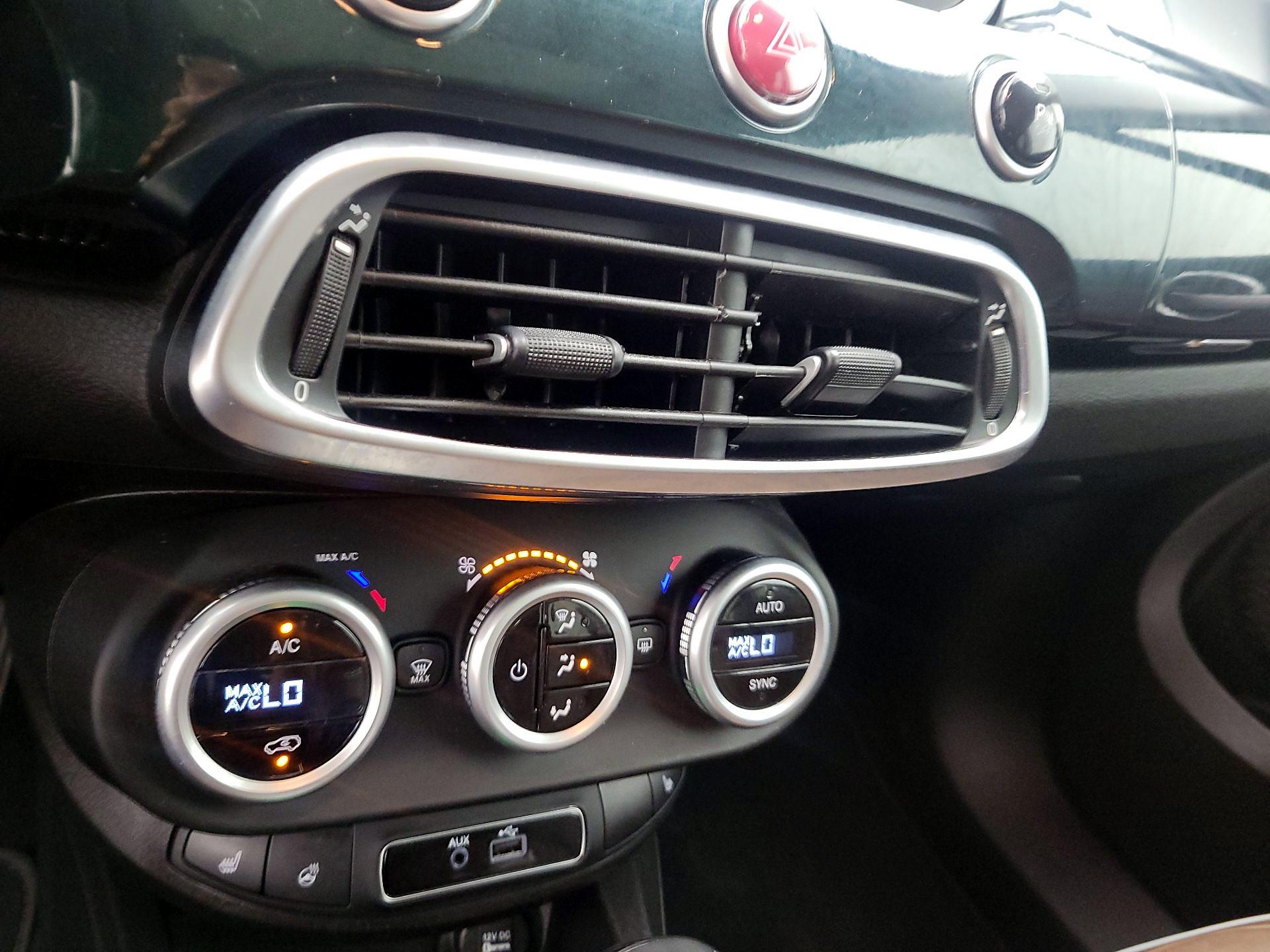 Thumbnail: 2016 Fiat 500X - 17