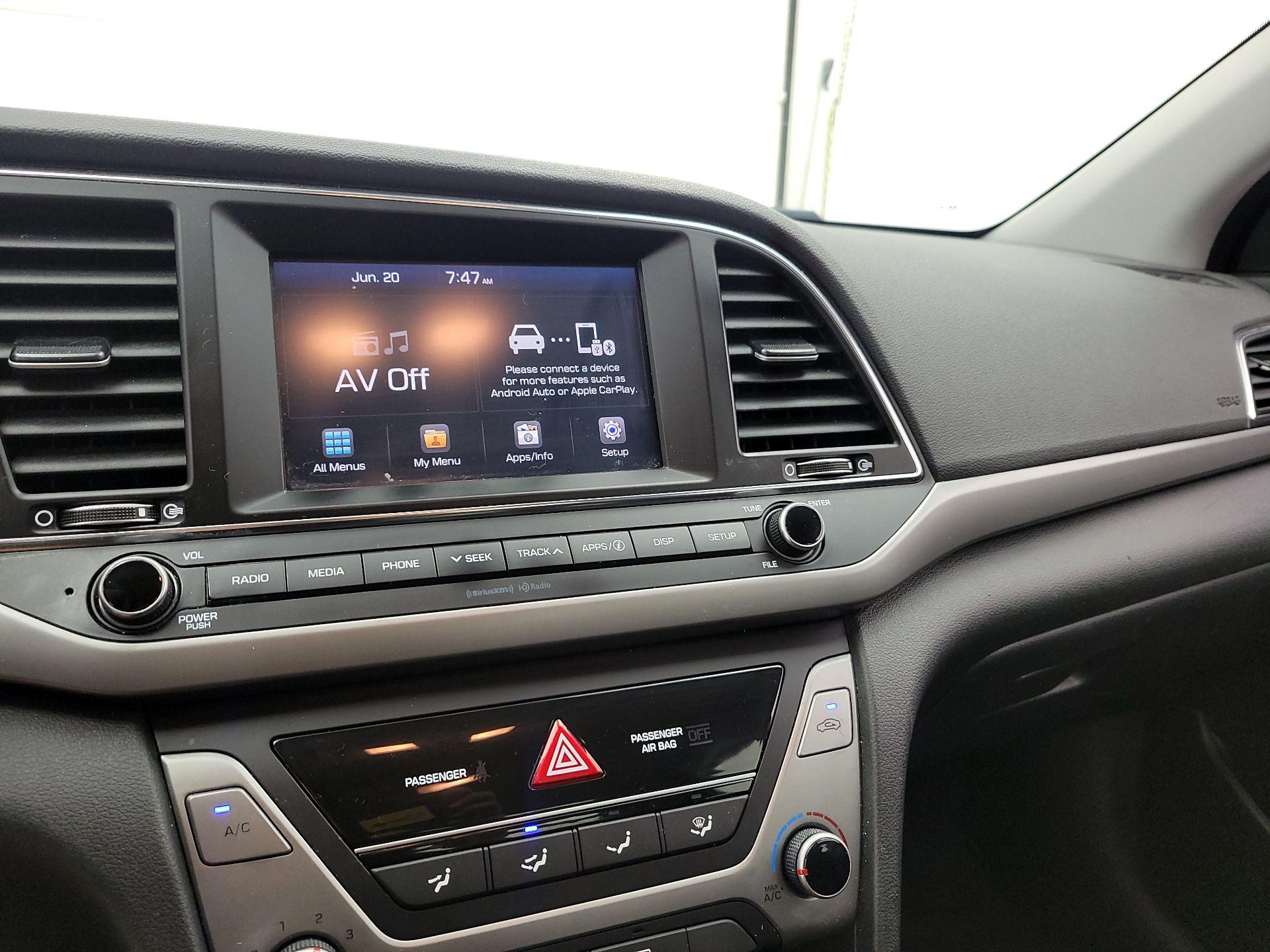 Thumbnail: 2018 Hyundai Elantra - 15