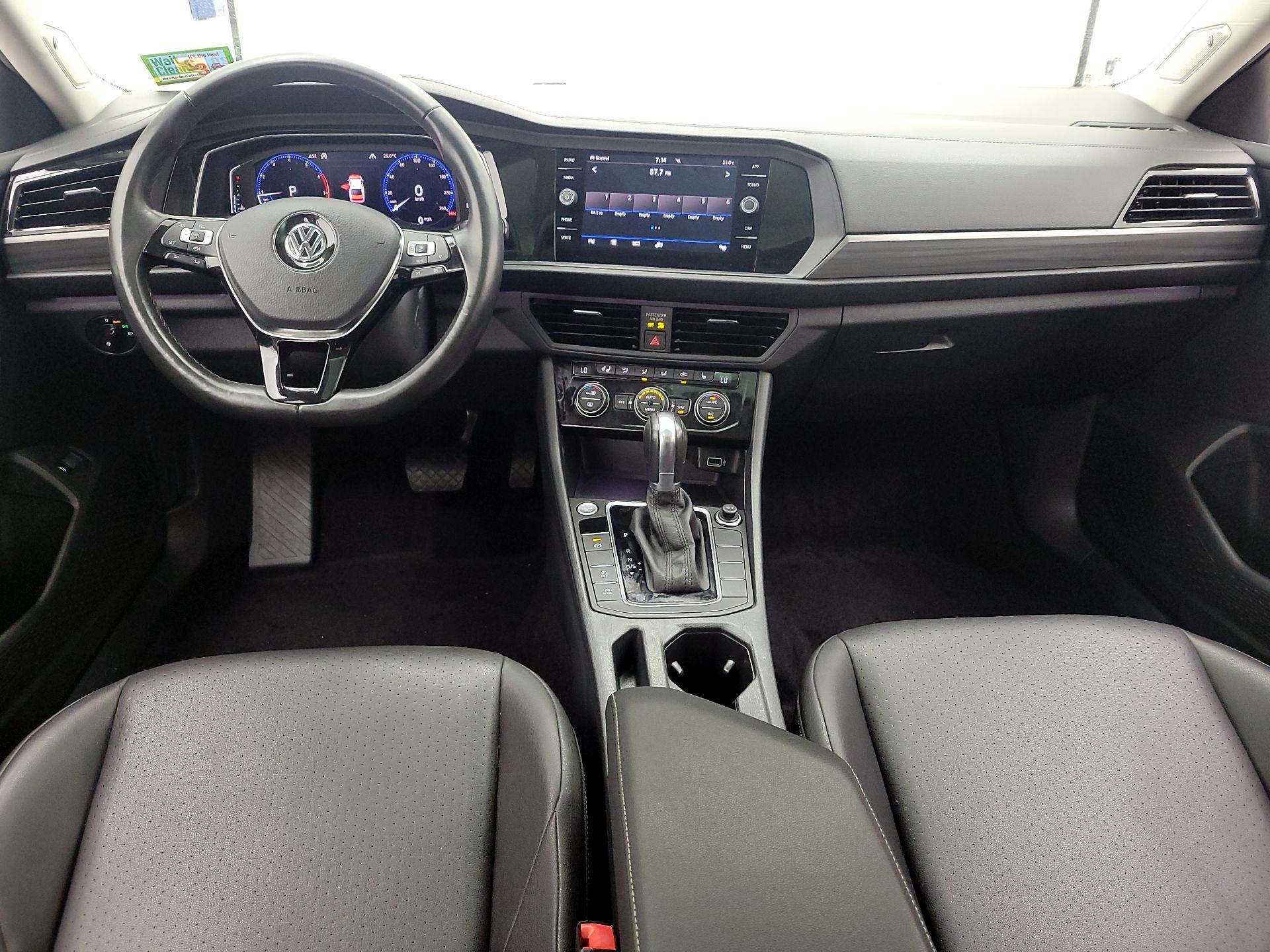 Thumbnail: 2019 Volkswagen Jetta - 9
