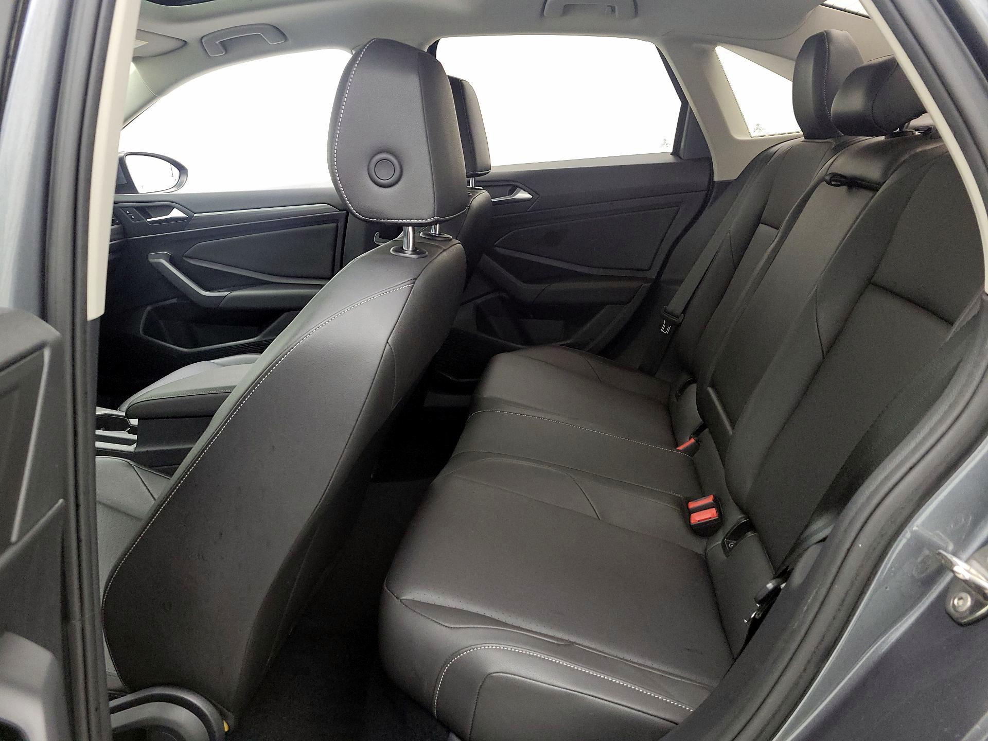 Thumbnail: 2019 Volkswagen Jetta - 18