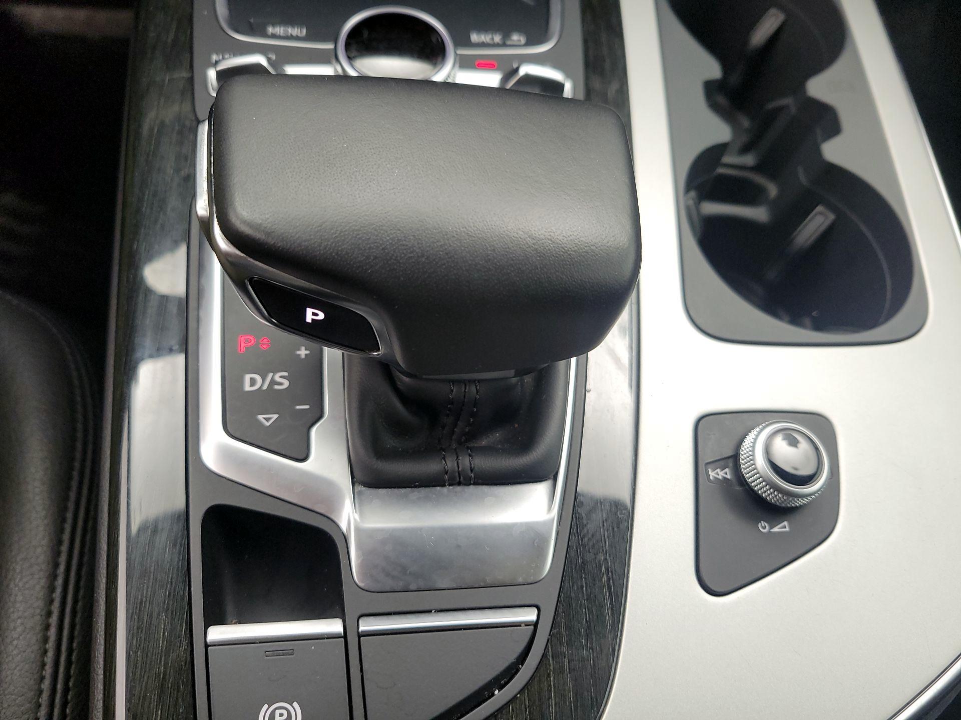 Thumbnail: 2019 Audi Q7 - 18