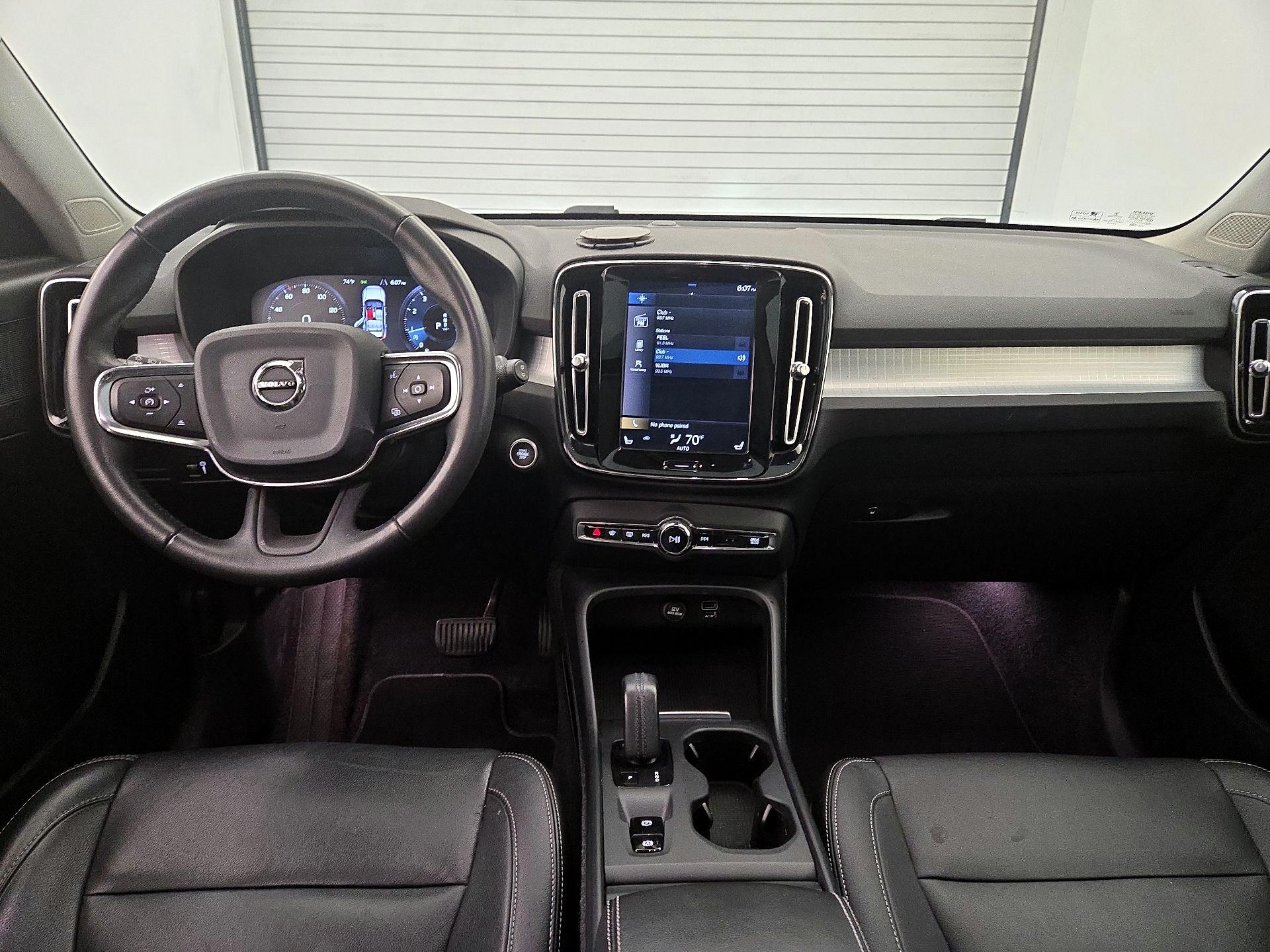 Thumbnail: 2019 Volvo XC40 - 9