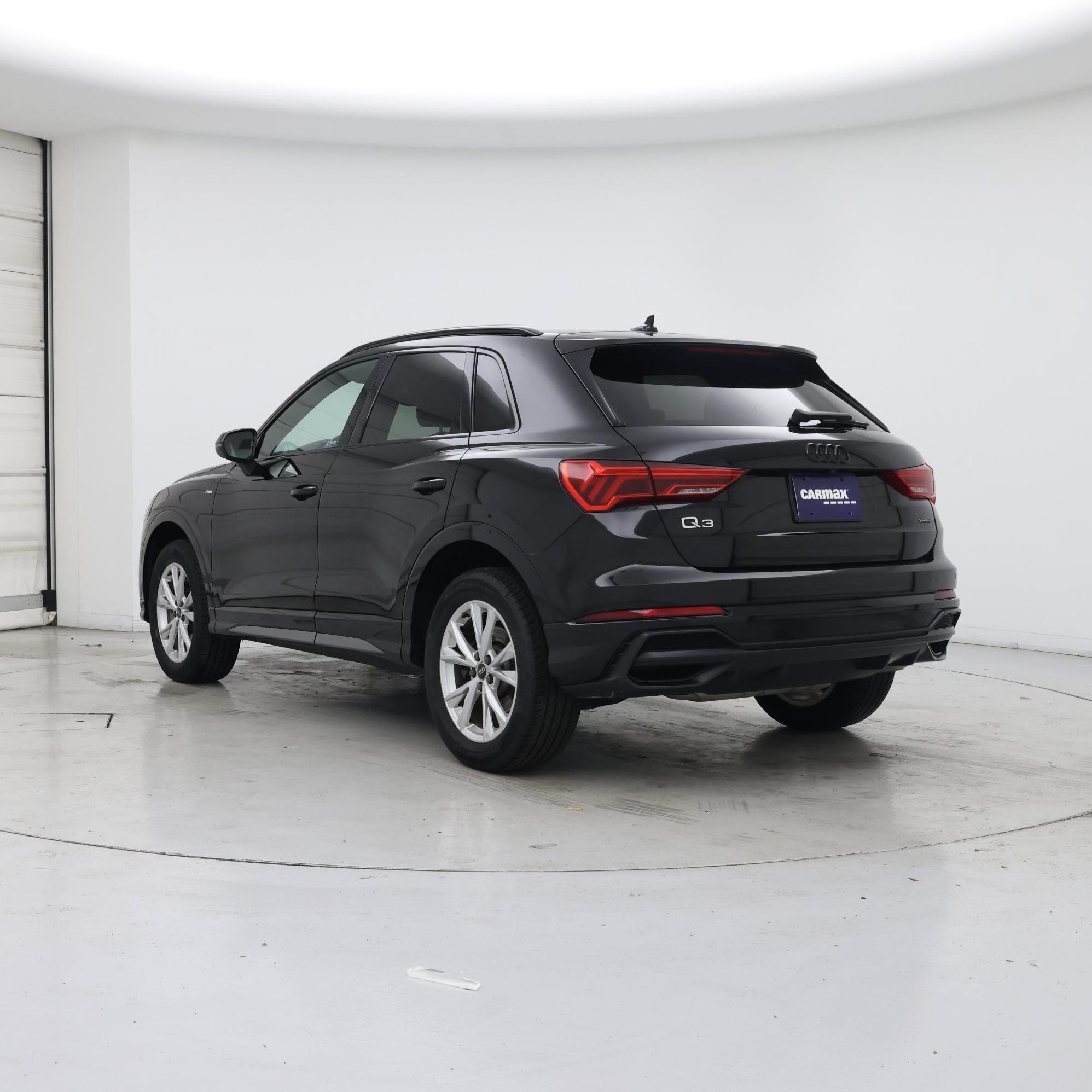 Thumbnail: 2021 Audi Q3 - 2