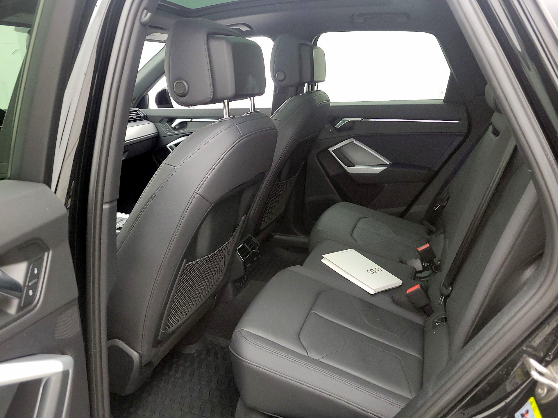 Thumbnail: 2021 Audi Q3 - 20