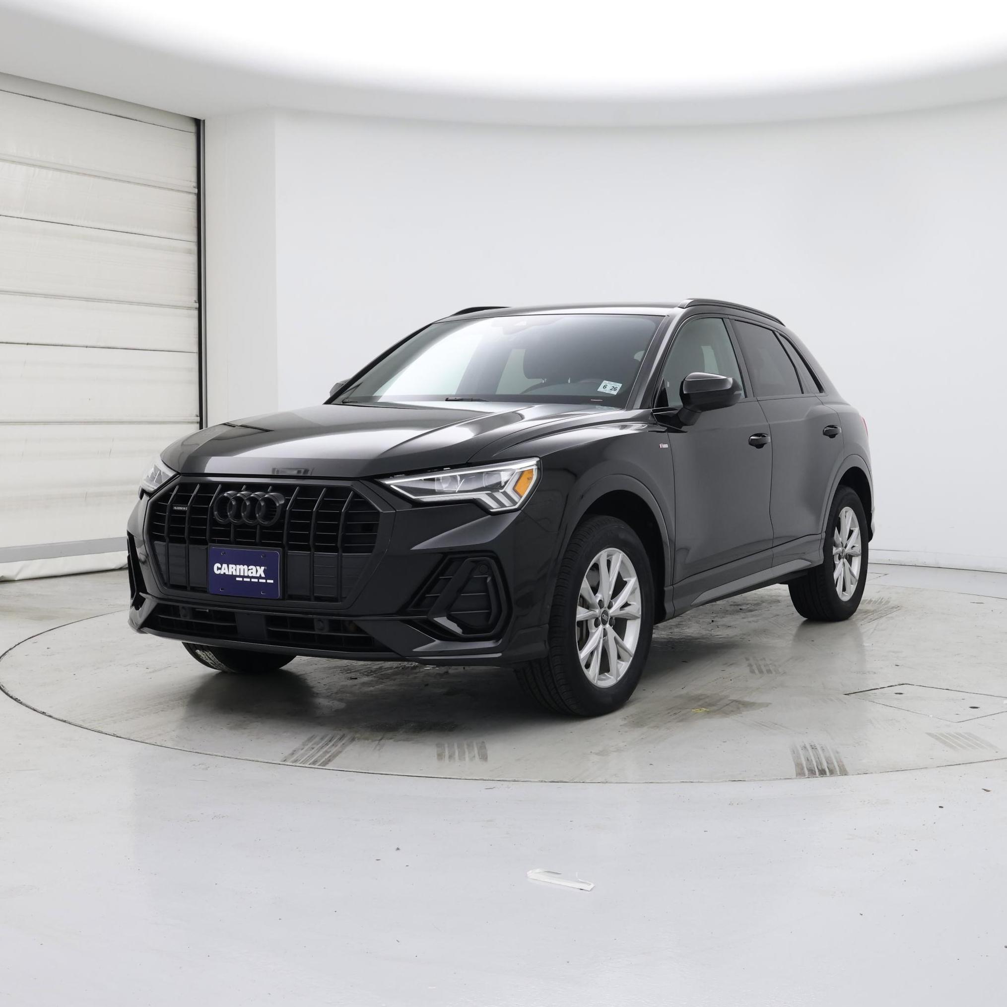 Thumbnail: 2021 Audi Q3 - 4