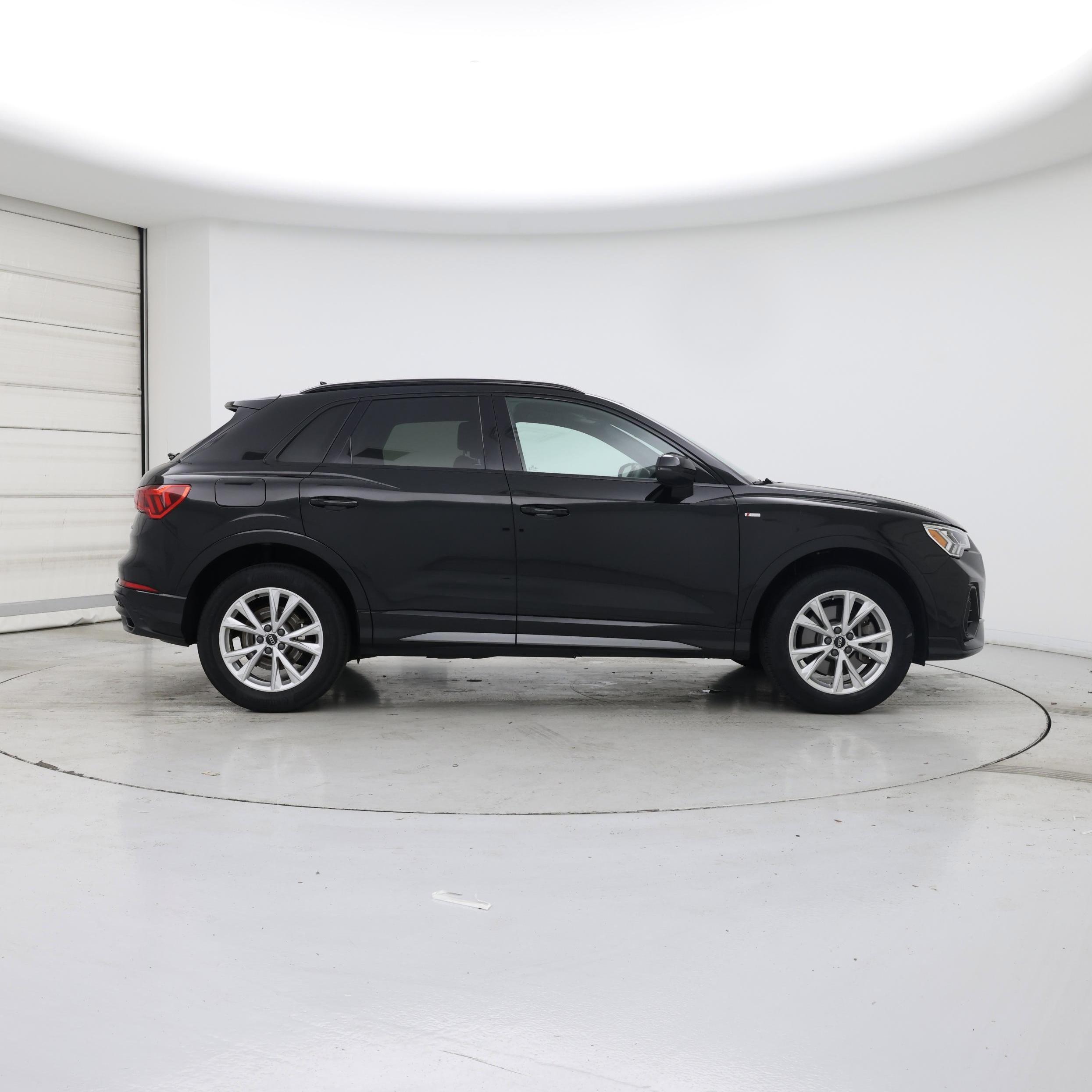 Thumbnail: 2021 Audi Q3 - 7