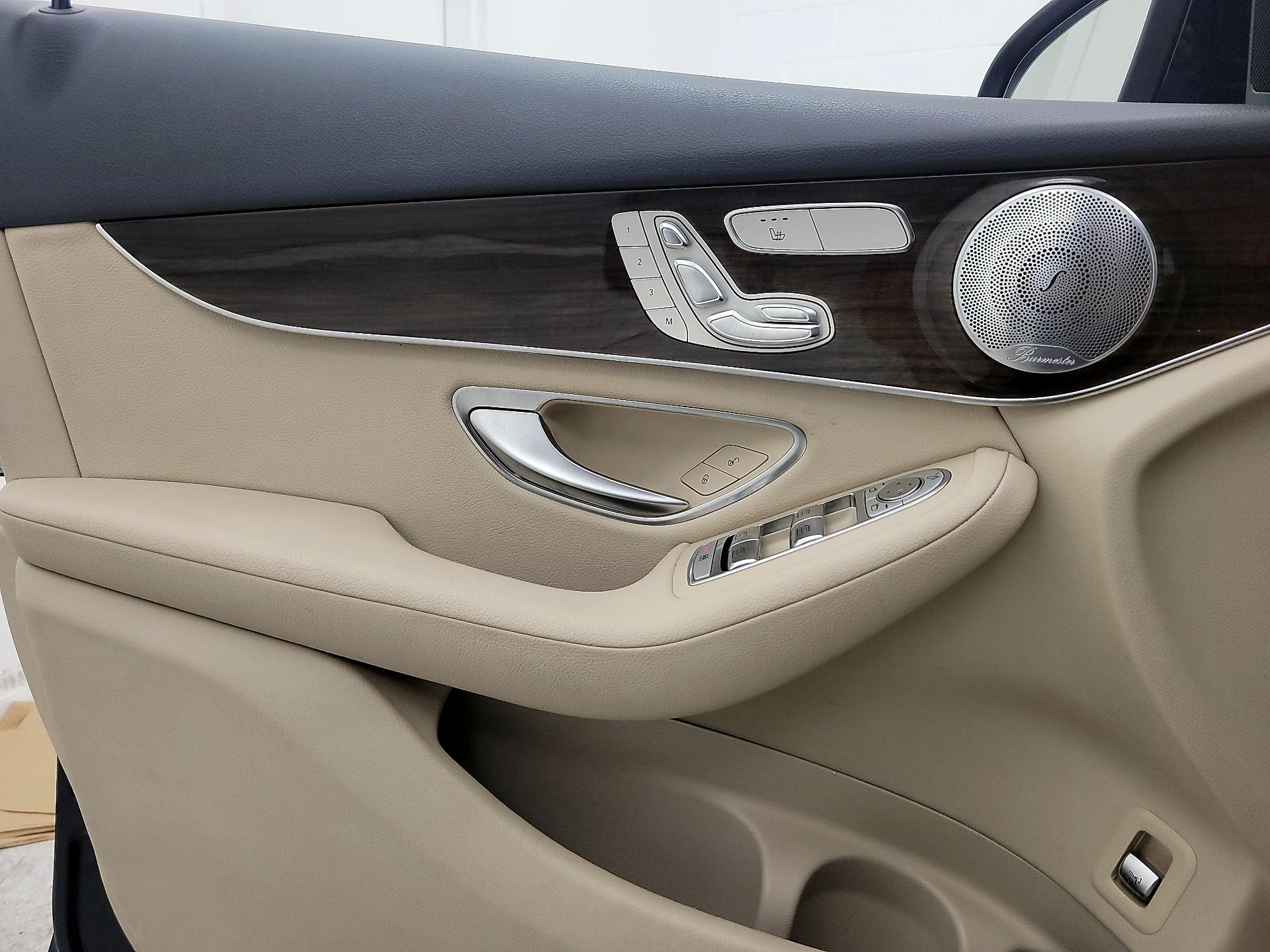 Thumbnail: 2016 Mercedes-Benz GLC - 12