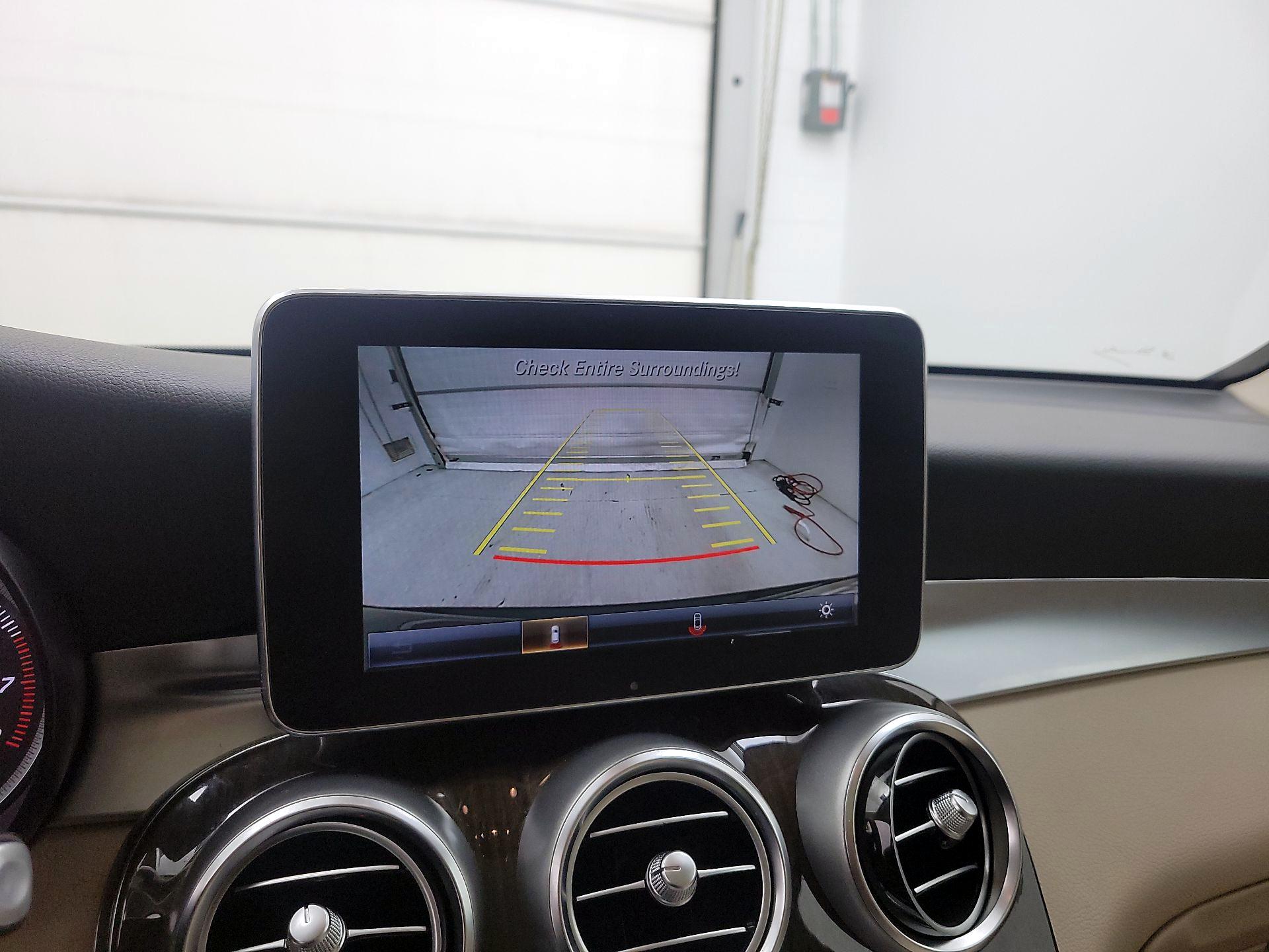 Thumbnail: 2016 Mercedes-Benz GLC - 15