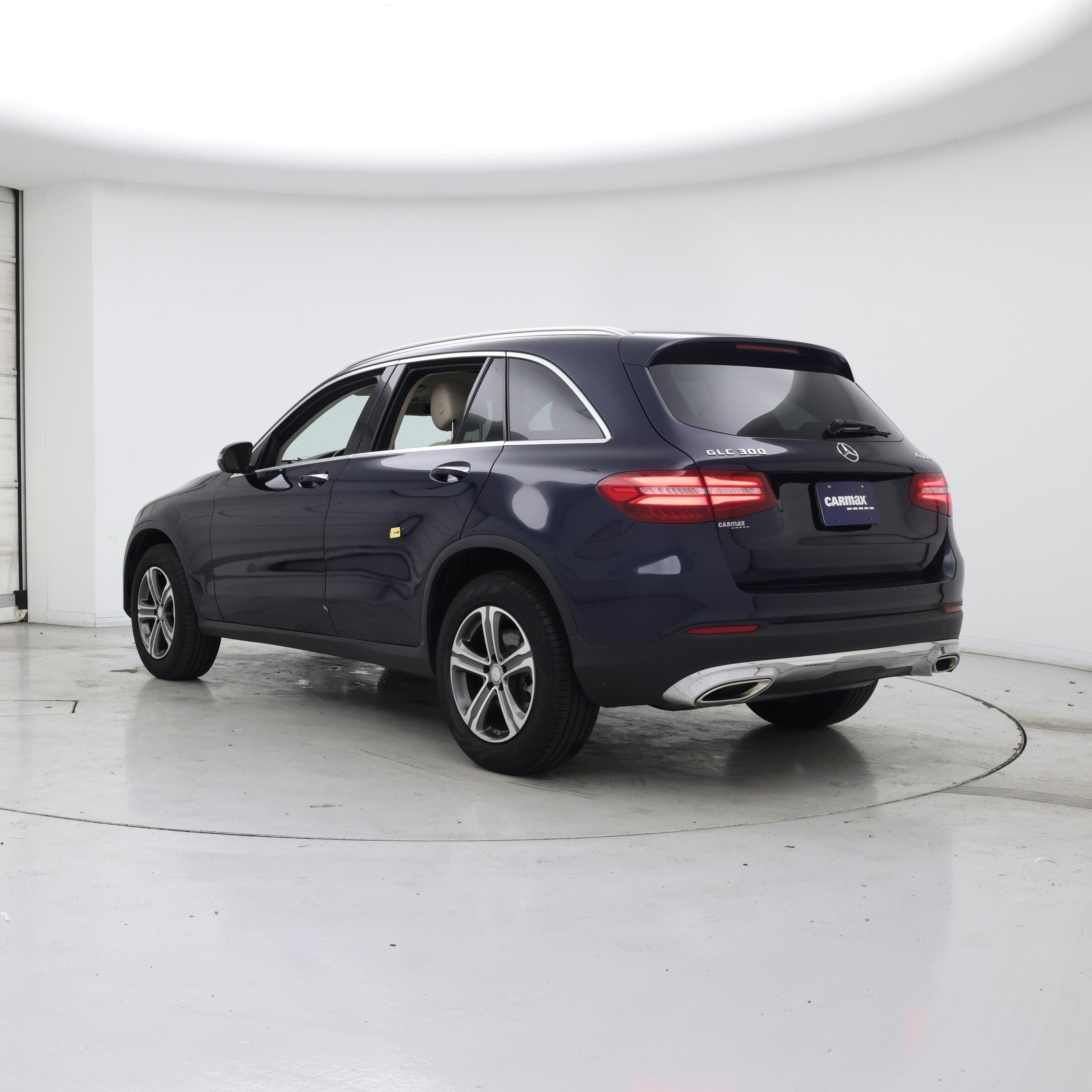 Thumbnail: 2016 Mercedes-Benz GLC - 2