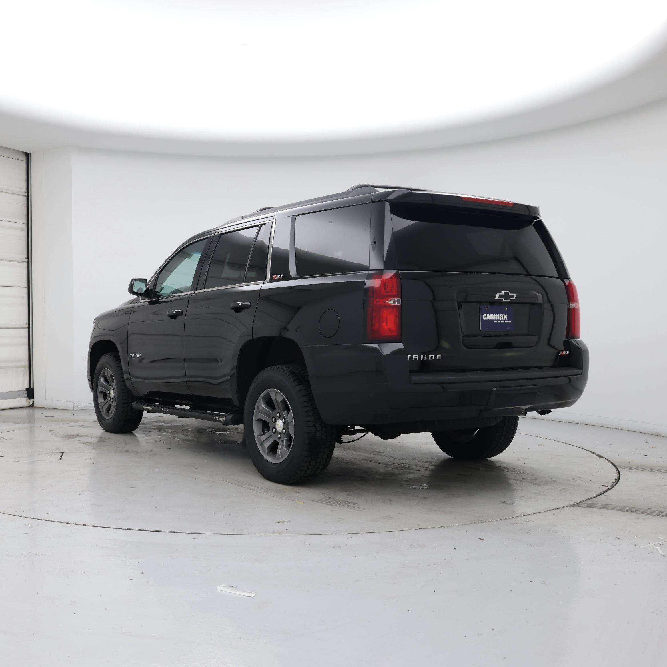 Thumbnail: 2018 Chevrolet Tahoe - 2