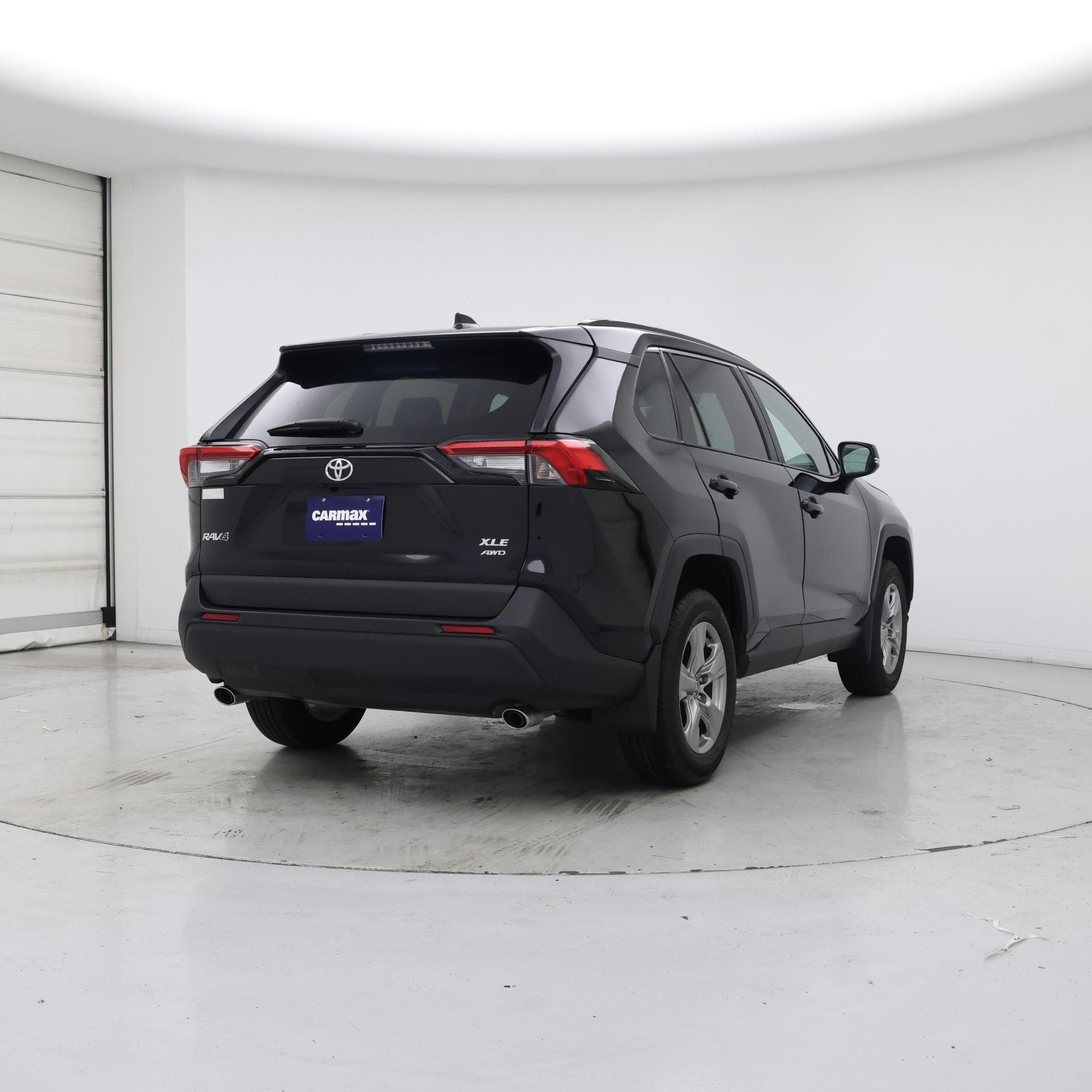 Thumbnail: 2023 Toyota RAV4 - 8