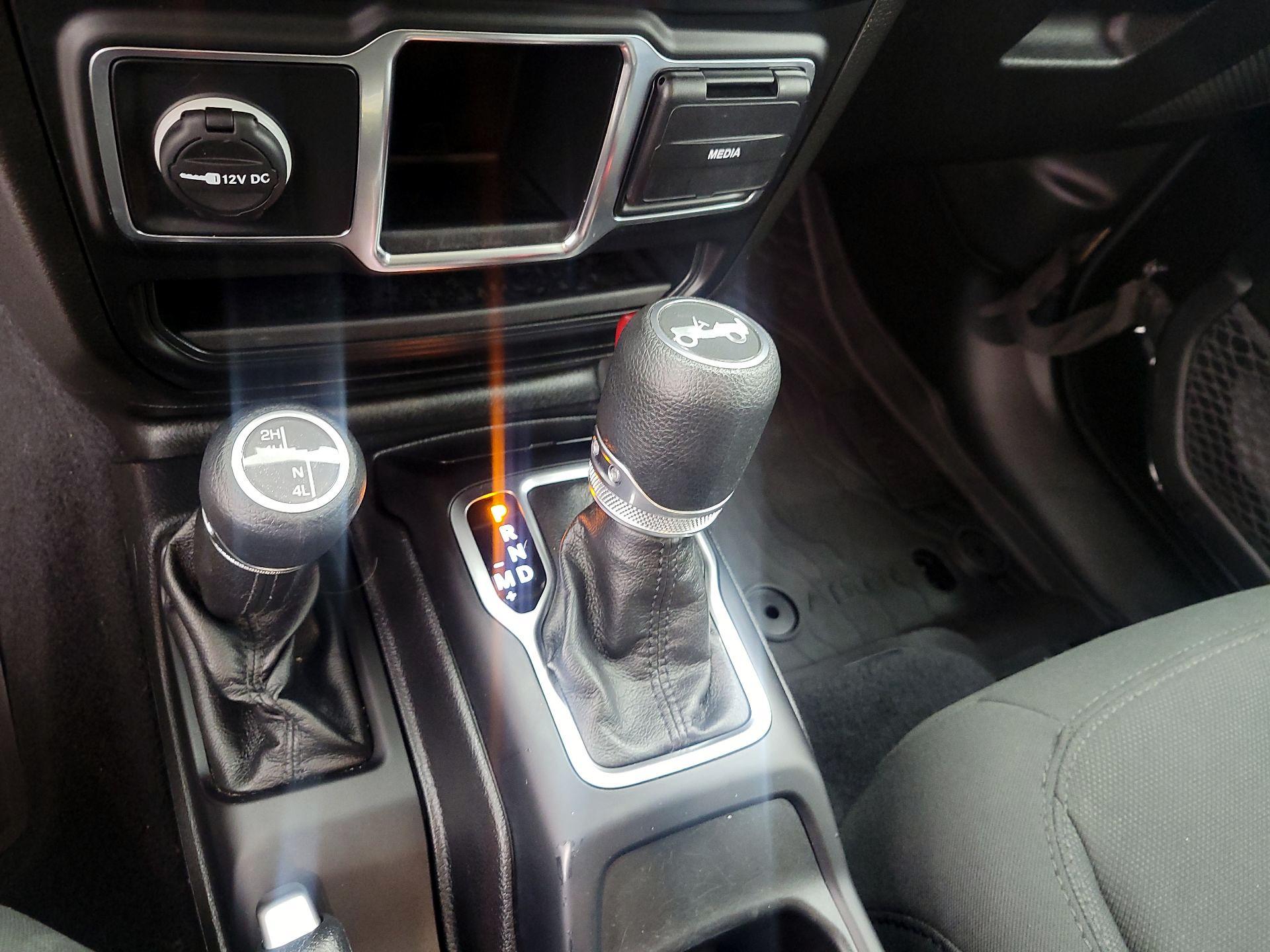 Thumbnail: 2020 Jeep Wrangler - 17