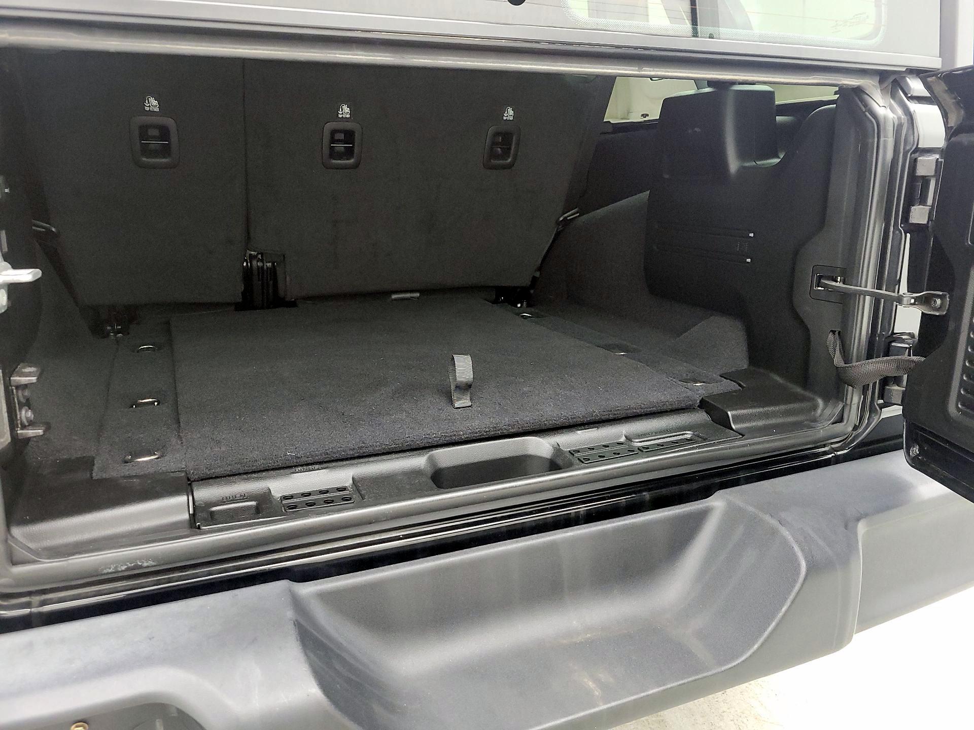 Thumbnail: 2020 Jeep Wrangler - 19