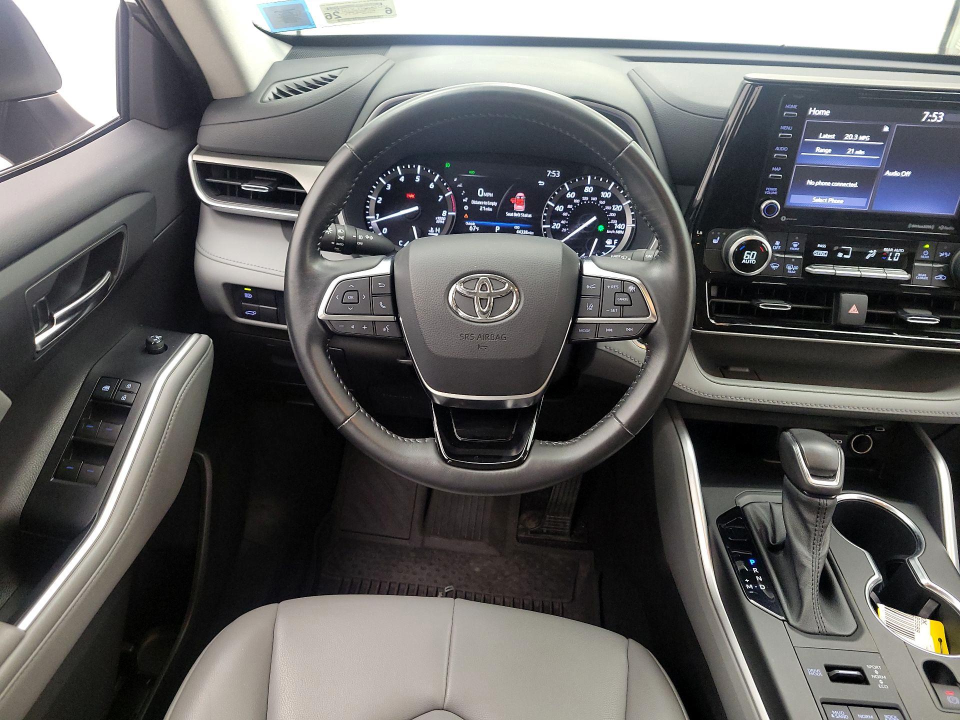 Thumbnail: 2021 Toyota Highlander - 10