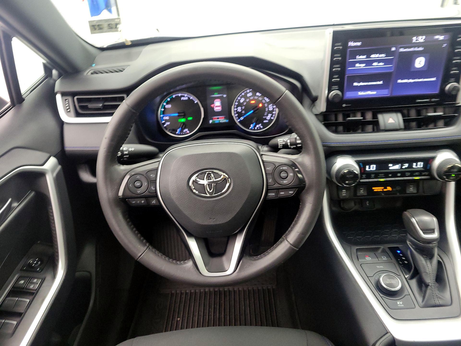 Thumbnail: 2022 Toyota RAV4 - 10