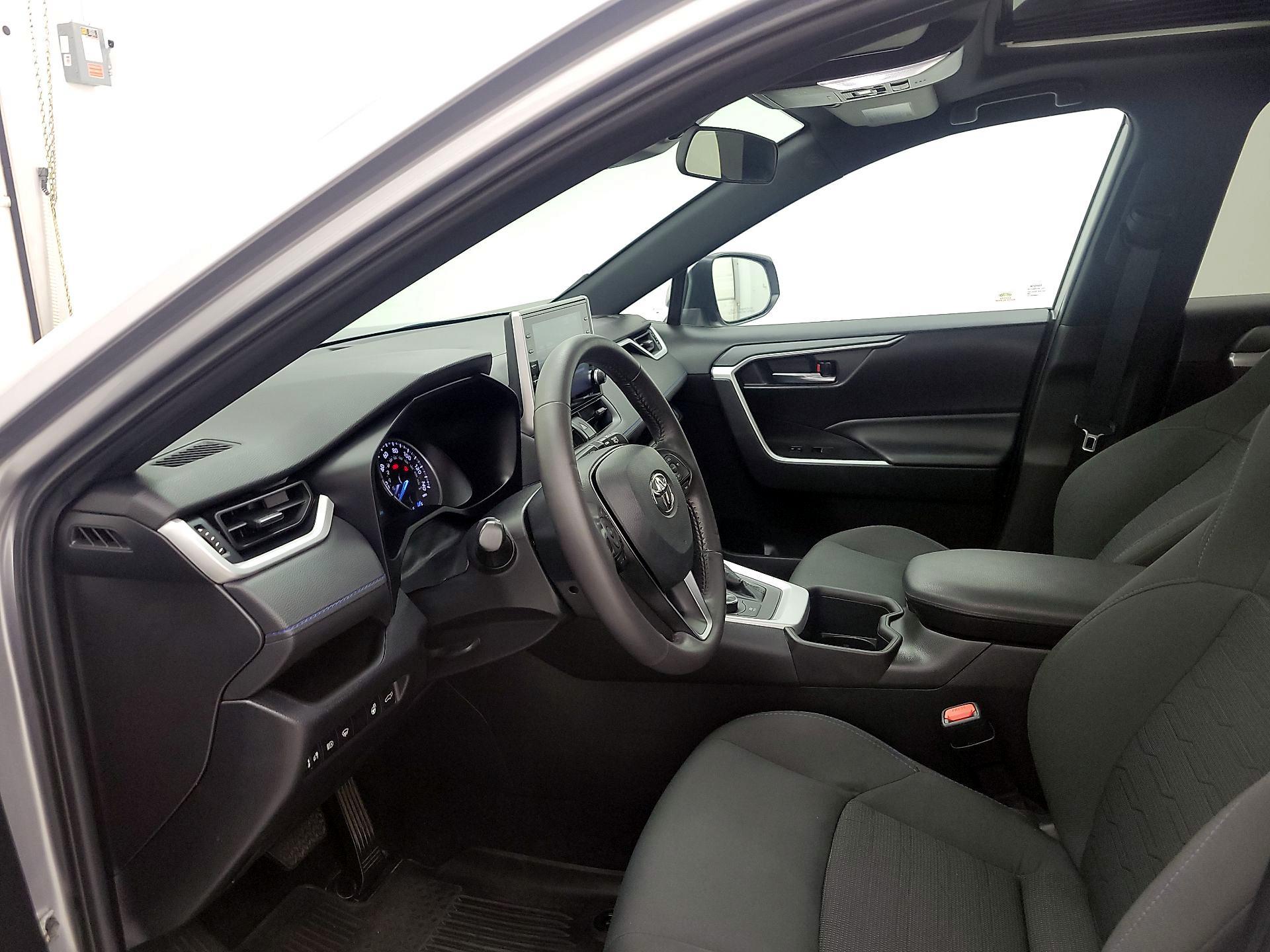 Thumbnail: 2022 Toyota RAV4 - 11