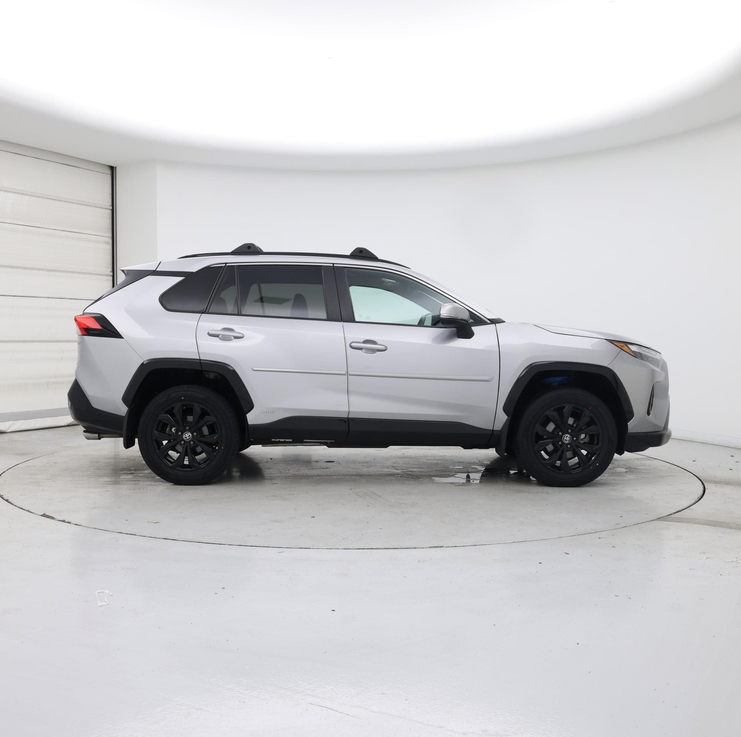 Thumbnail: 2022 Toyota RAV4 - 7