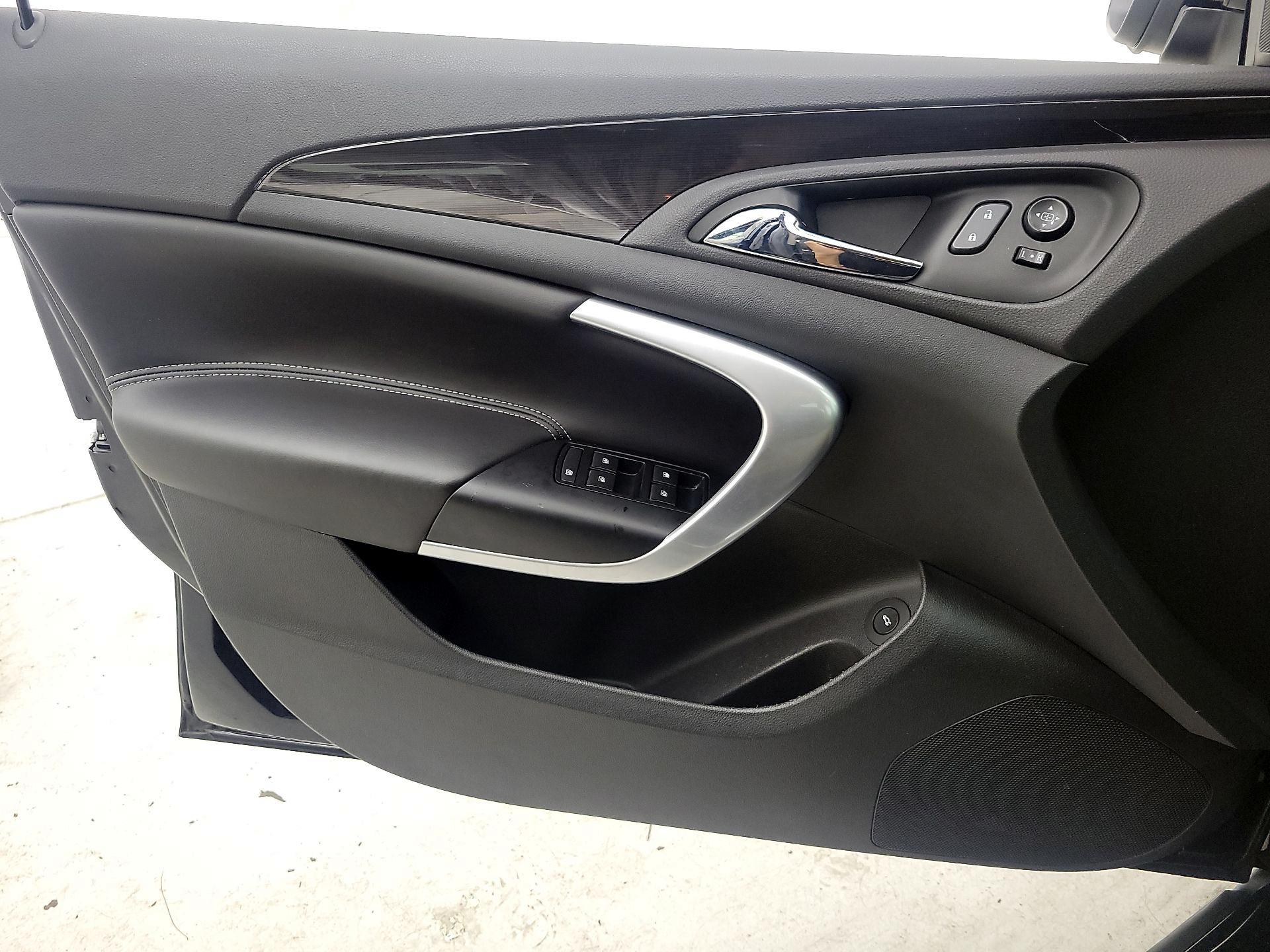 Thumbnail: 2017 Buick Regal - 12