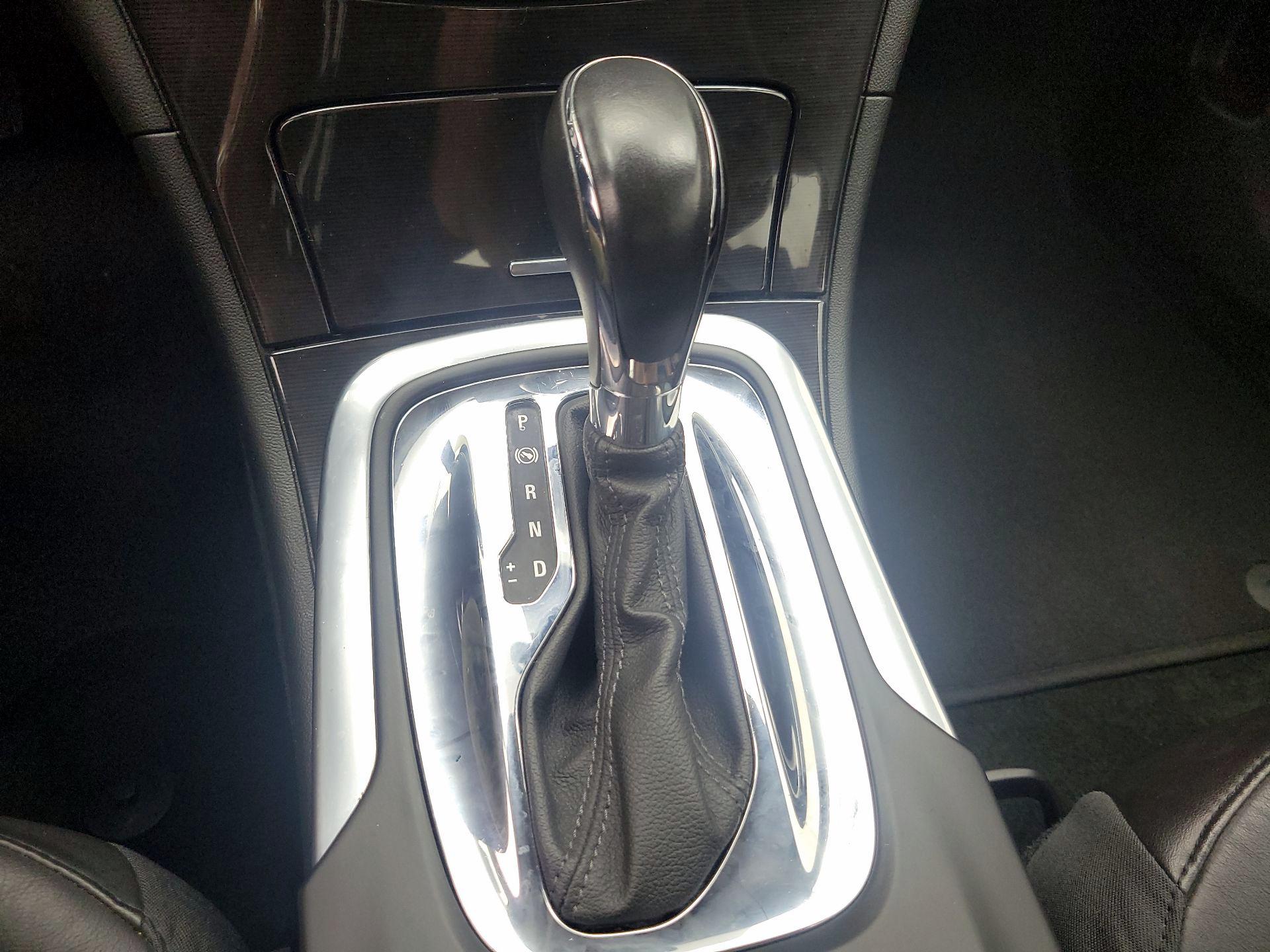 Thumbnail: 2017 Buick Regal - 17