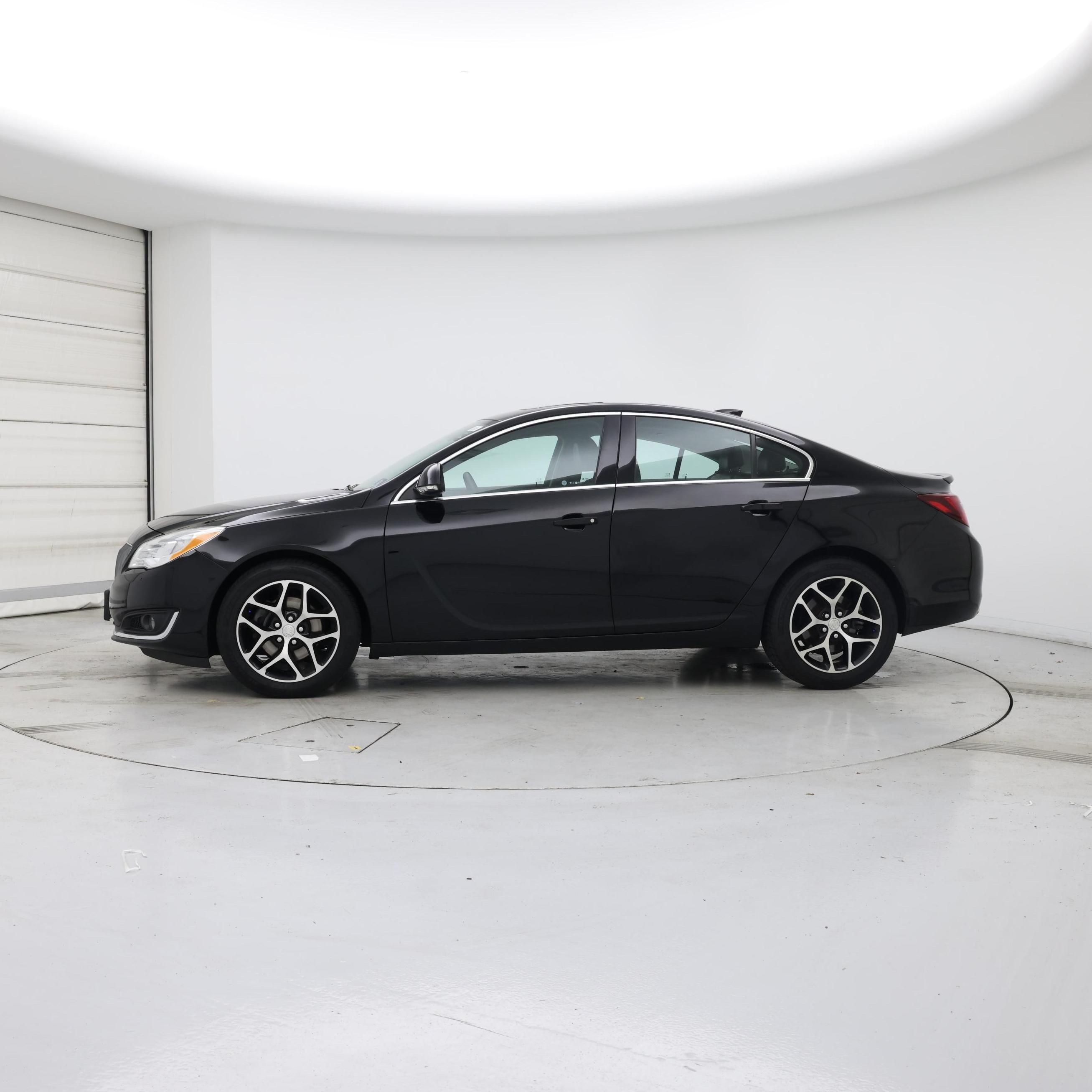 Thumbnail: 2017 Buick Regal - 3