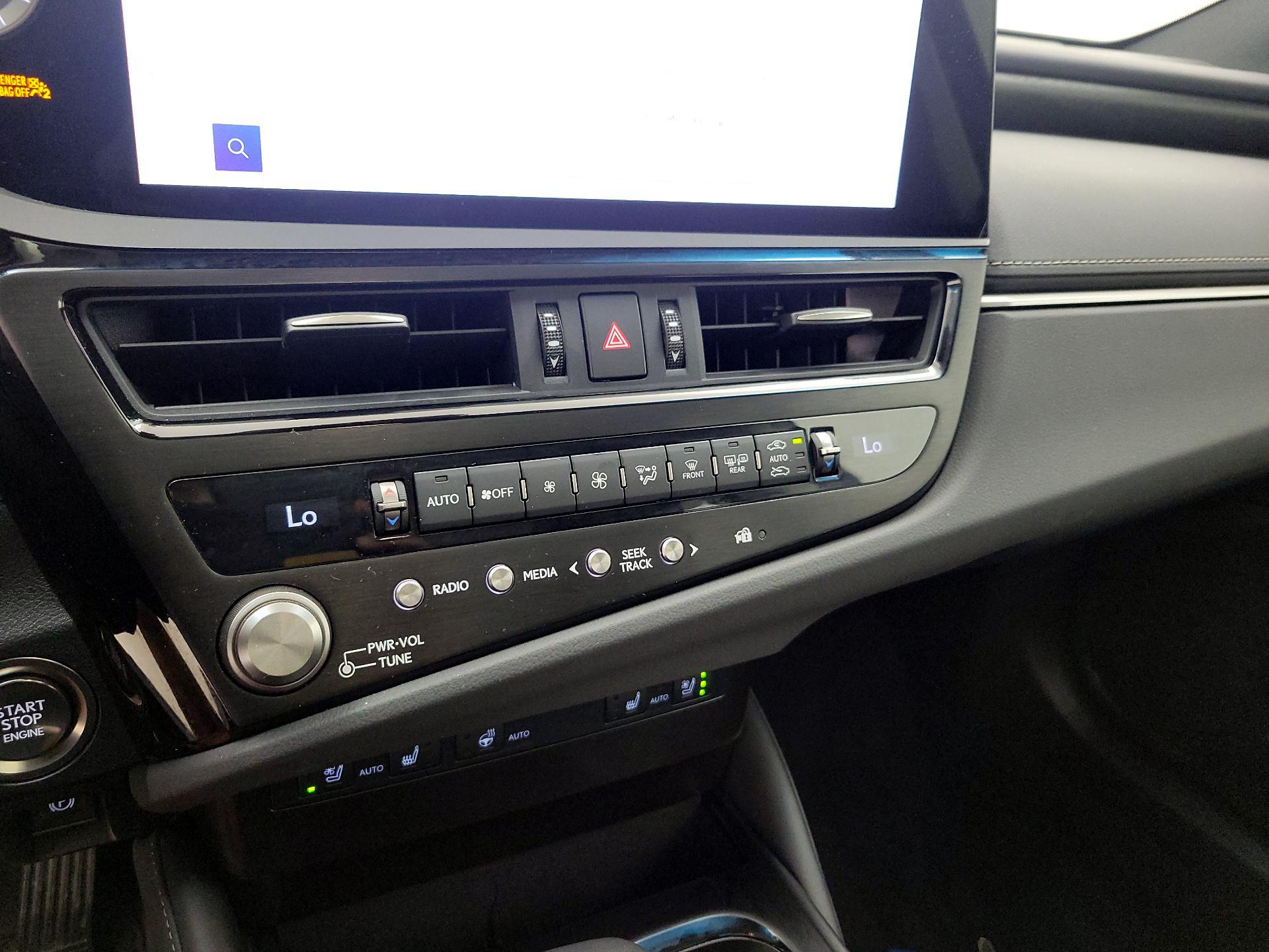 Thumbnail: 2024 Lexus ES - 17