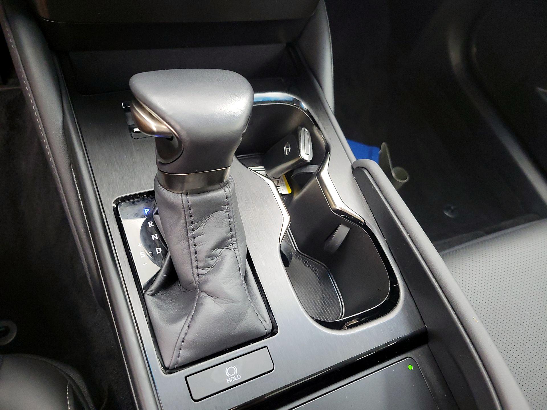 Thumbnail: 2024 Lexus ES - 18