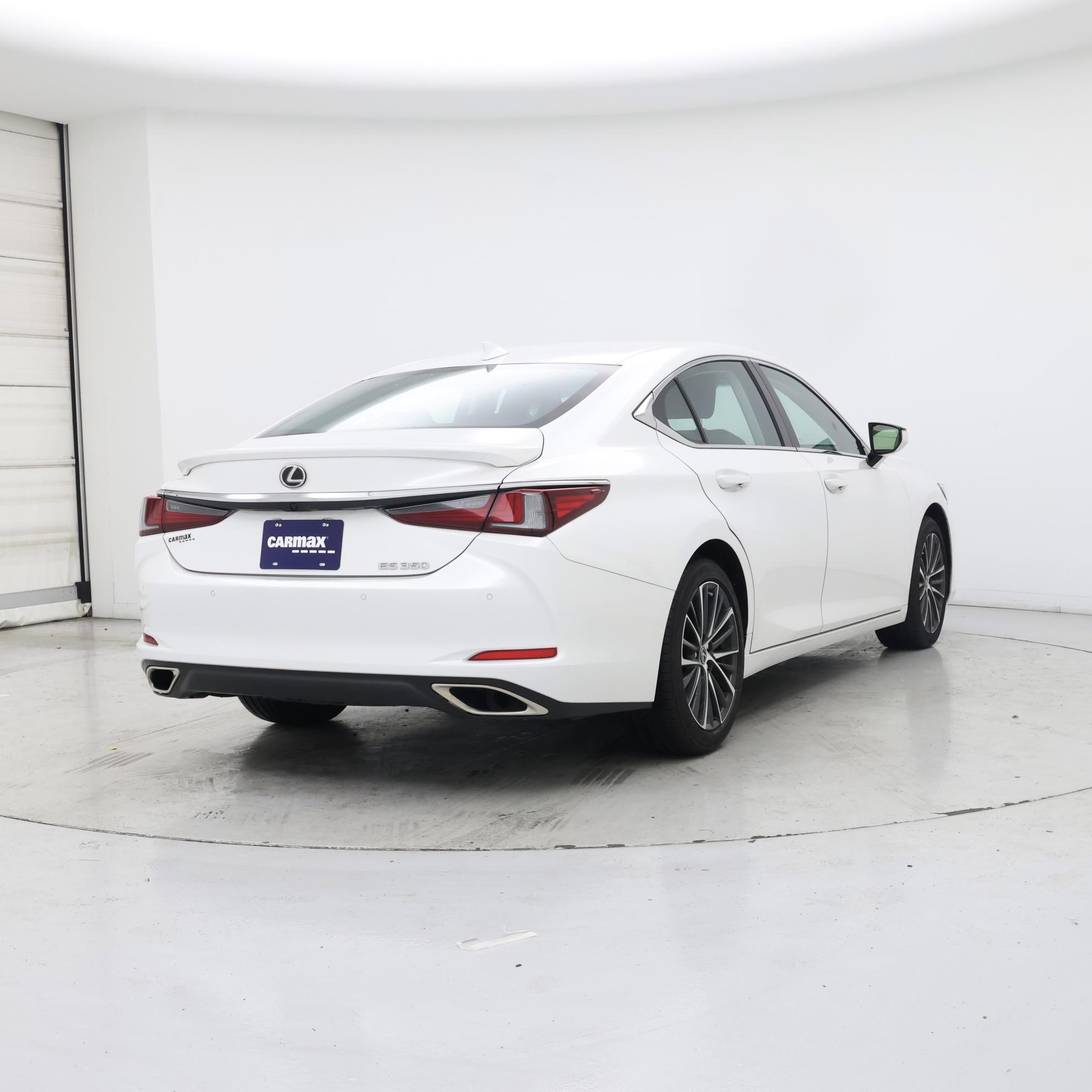 Thumbnail: 2024 Lexus ES - 8