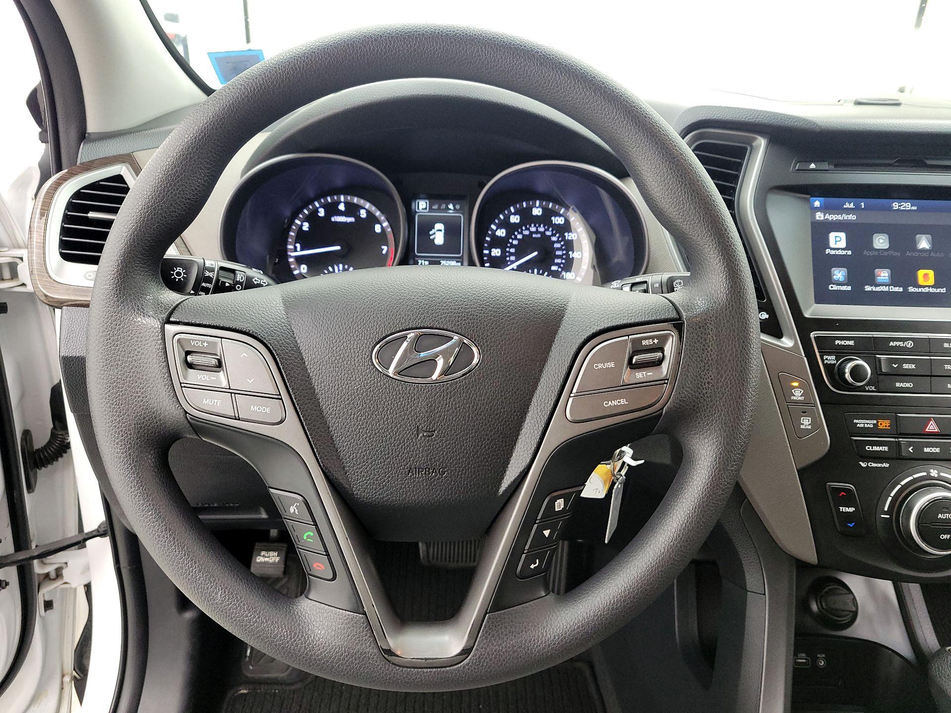 Thumbnail: 2017 Hyundai Santa Fe - 10