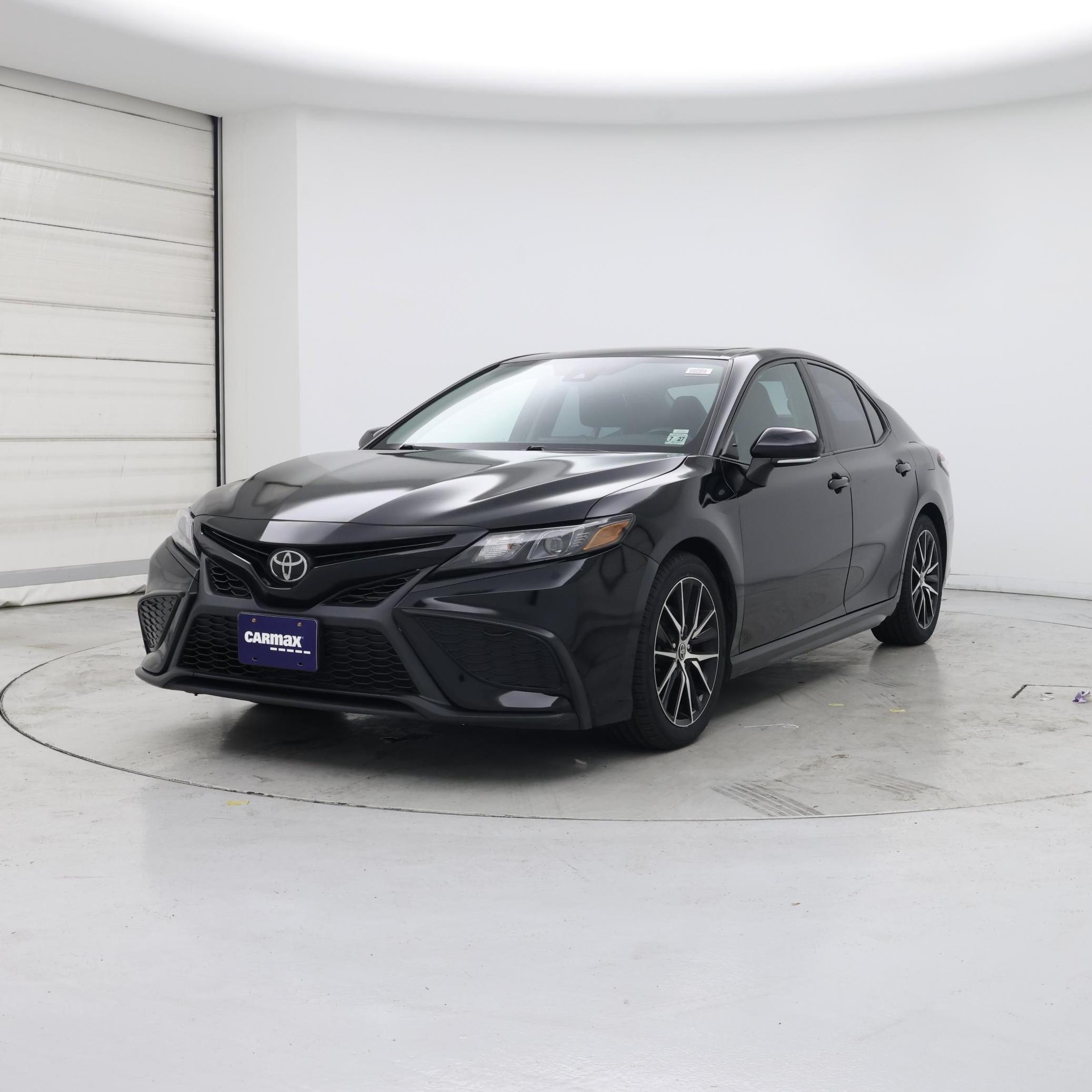 Thumbnail: 2022 Toyota Camry - 4