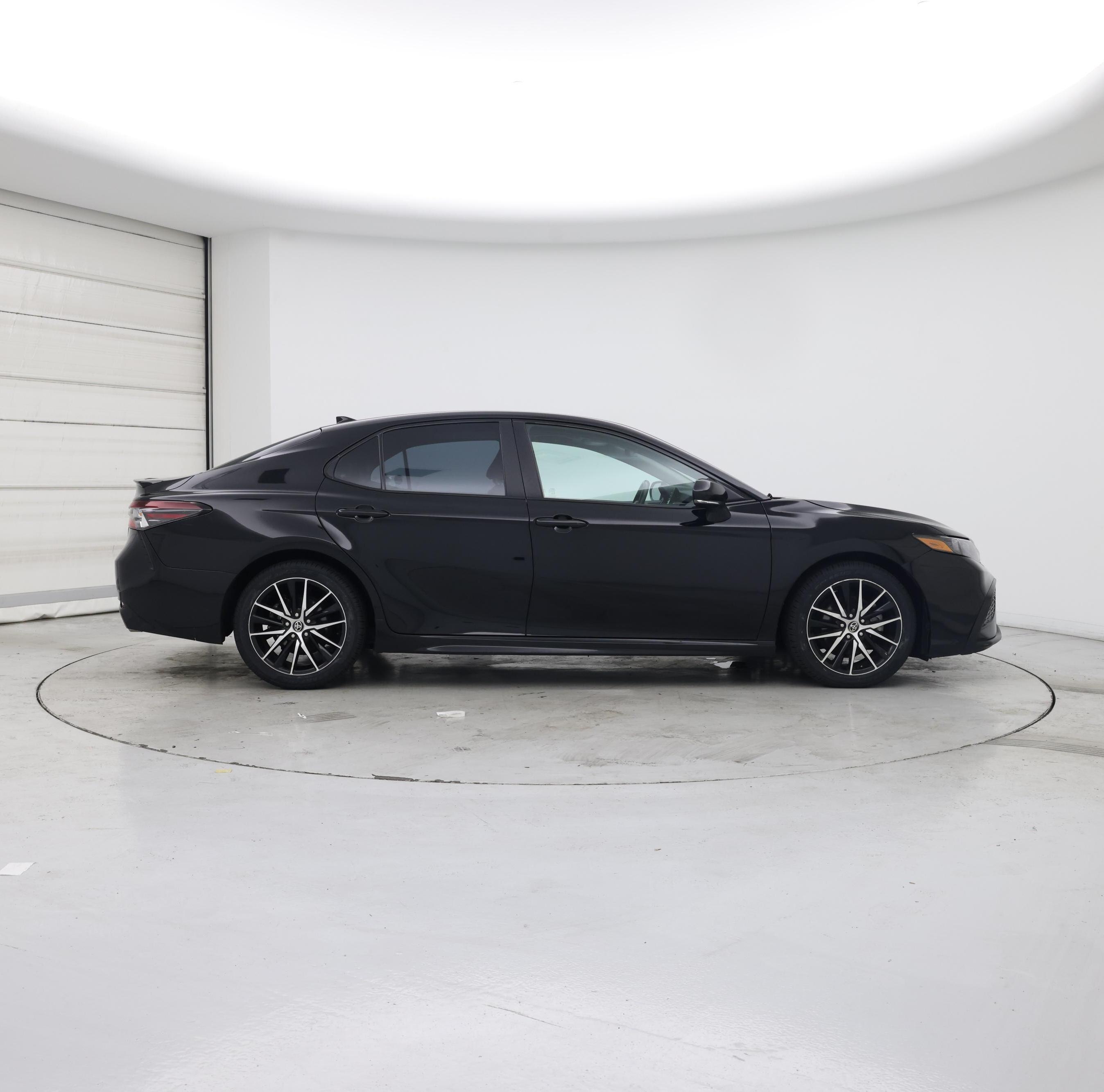 Thumbnail: 2022 Toyota Camry - 7